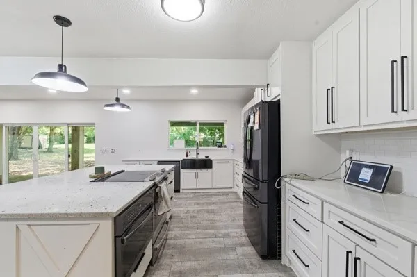 Single Family Residence For Sale in Tarrant County , 714 S Deerfield Circle, Arlington, Texas 76015, 4 Bedroom, 2 Bathroom, 1 Garage spaces, 2,281 Sqft, built in 1972, mls#21276003, Real Estate Agent in Arlington, Homes For Sale in Tarrant county, Homes For Sale in Arlington, Realtor in Arlington Texas, Real Estate Brokerage Independent Realty Texas, Luminita Cordes Realtor