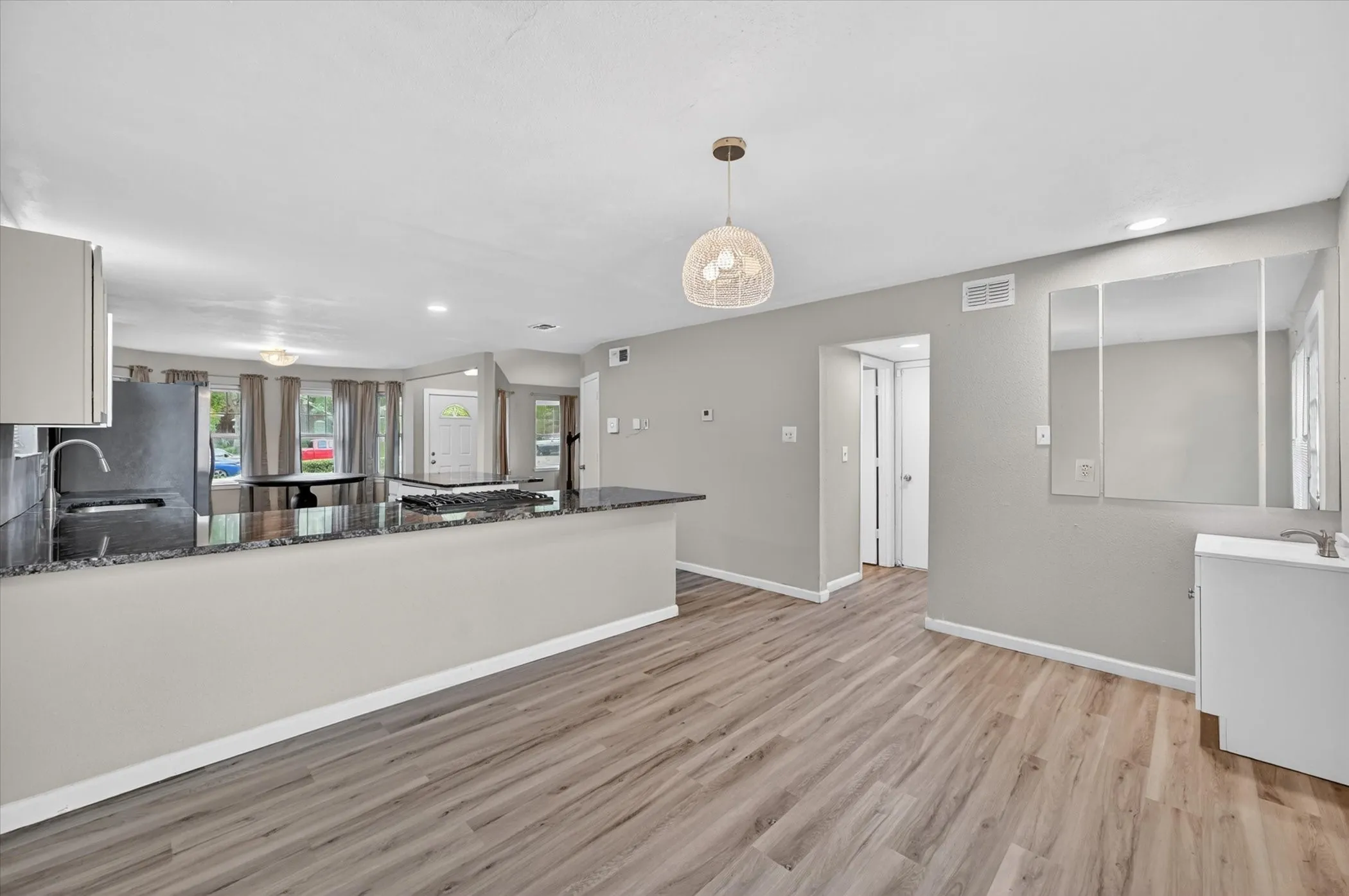 Single Family Residence For Sale in Dallas County , 3025 David Drive, Rowlett, Texas 75088, 4 Bedroom, 2 Bathroom, 2 Garage spaces, 2,176 Sqft, built in 1986, mls#21260607, Real Estate Agent in Rowlett, Homes For Sale in Dallas county, Homes For Sale in Rowlett, Realtor in Rowlett Texas, Real Estate Brokerage Independent Realty Texas, Luminita Cordes Realtor