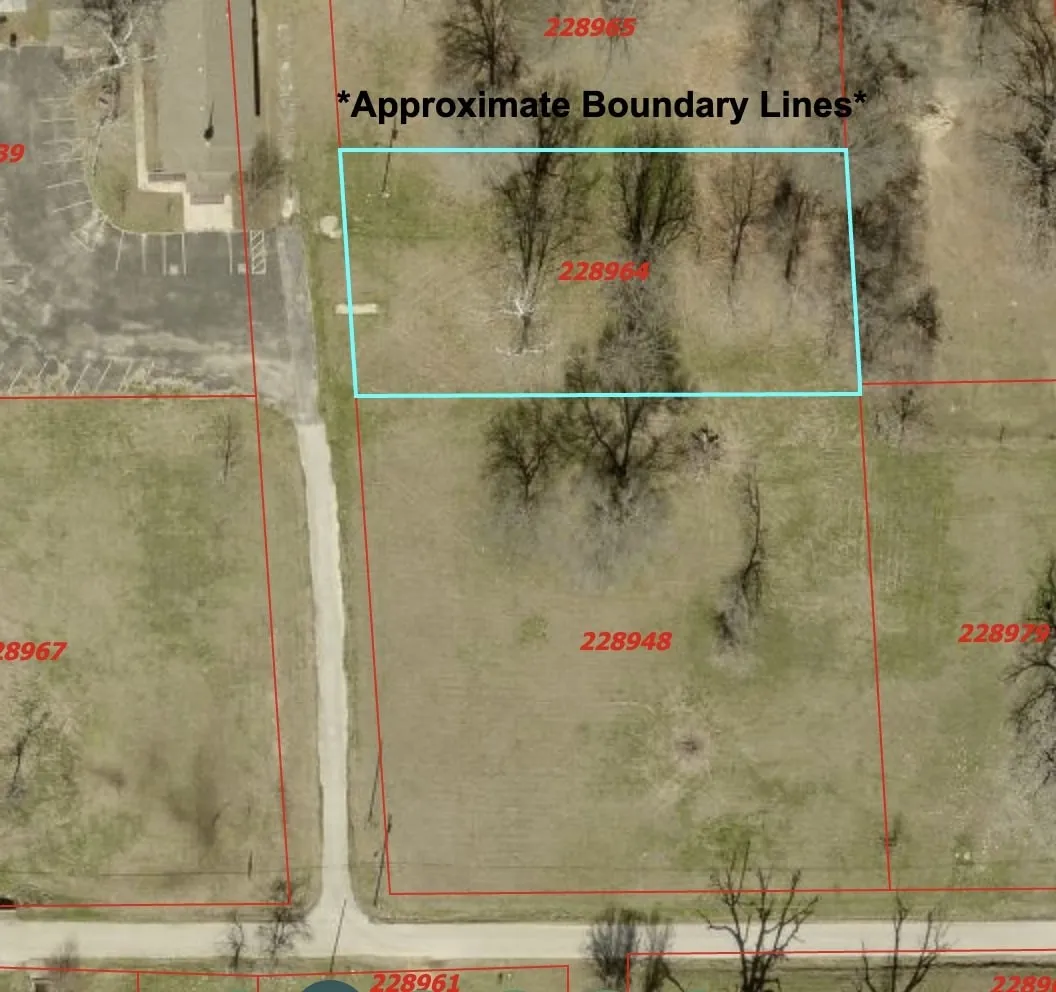 Unimproved Land For Sale in Henderson County , 610 6th Street, Chandler, Texas 75758, 0, 0, Garage spaces, 0 Sqft, built in 0, Price $30,000, mls#21276026, Real Estate Agent in Chandler, Homes For Sale in Henderson county, Homes For Sale in Chandler, Realtor in Chandler Texas, Real Estate Brokerage Independent Realty Texas, Luminita Cordes Realtor
