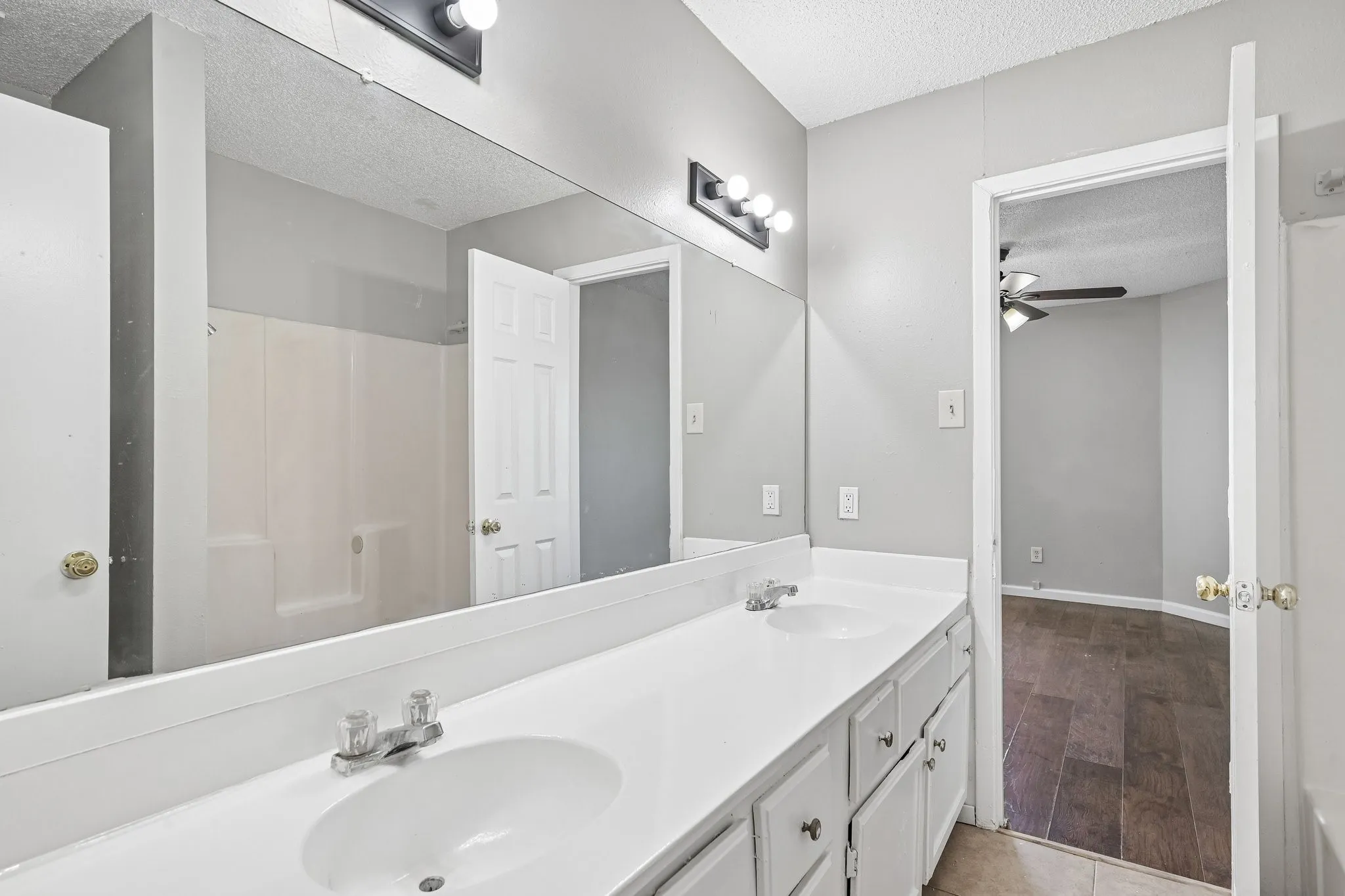 Upstairs bathroom