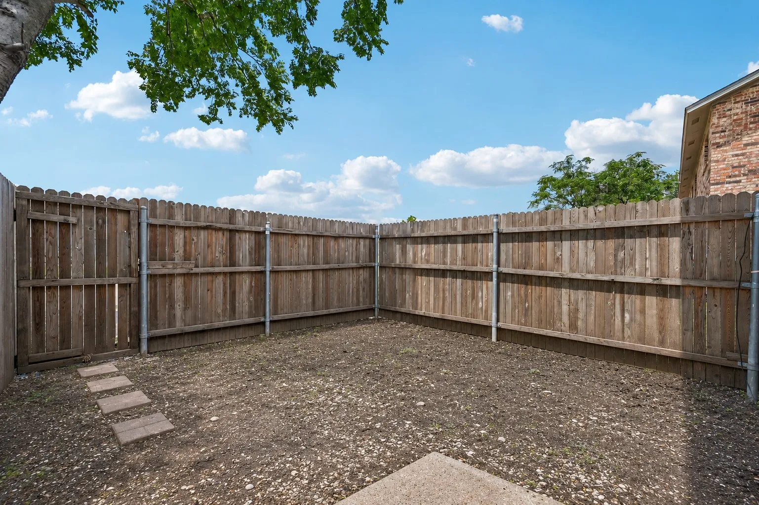 Quadruplex For Sale in Dallas County , 2813 Wimbledon Court, Garland, Texas 75041, 2 Bedroom, 2 Bathroom, Garage spaces, 0 Sqft, built in 1984, mls#21274695, Real Estate Agent in Garland, Homes For Sale in Dallas county, Homes For Sale in Garland, Realtor in Garland Texas, Real Estate Brokerage Independent Realty Texas, Luminita Cordes Realtor