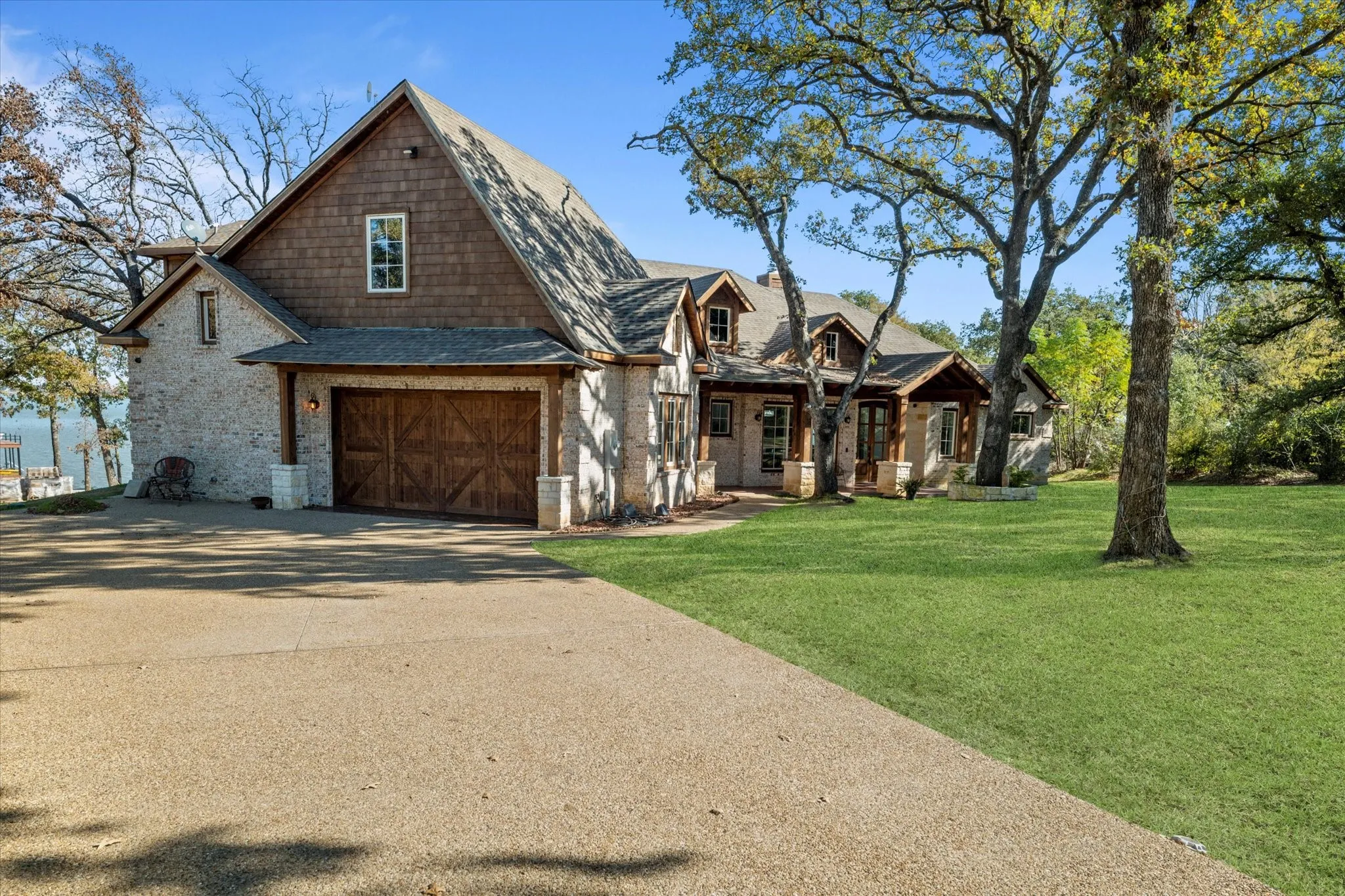 Single Family Residence For Rent in Kaufman County , 8791 Southern Shore Court, Kemp, Texas 75143, 5 Bedroom, 6 Bathroom, 2 Garage spaces, 4,600 Sqft, built in 2020, mls#21276068, Real Estate Agent in Kemp, Homes For Rent in Kaufman county, Homes For Rent in Kemp, Realtor in Kemp Texas, Real Estate Brokerage Independent Realty Texas, Luminita Cordes Realtor