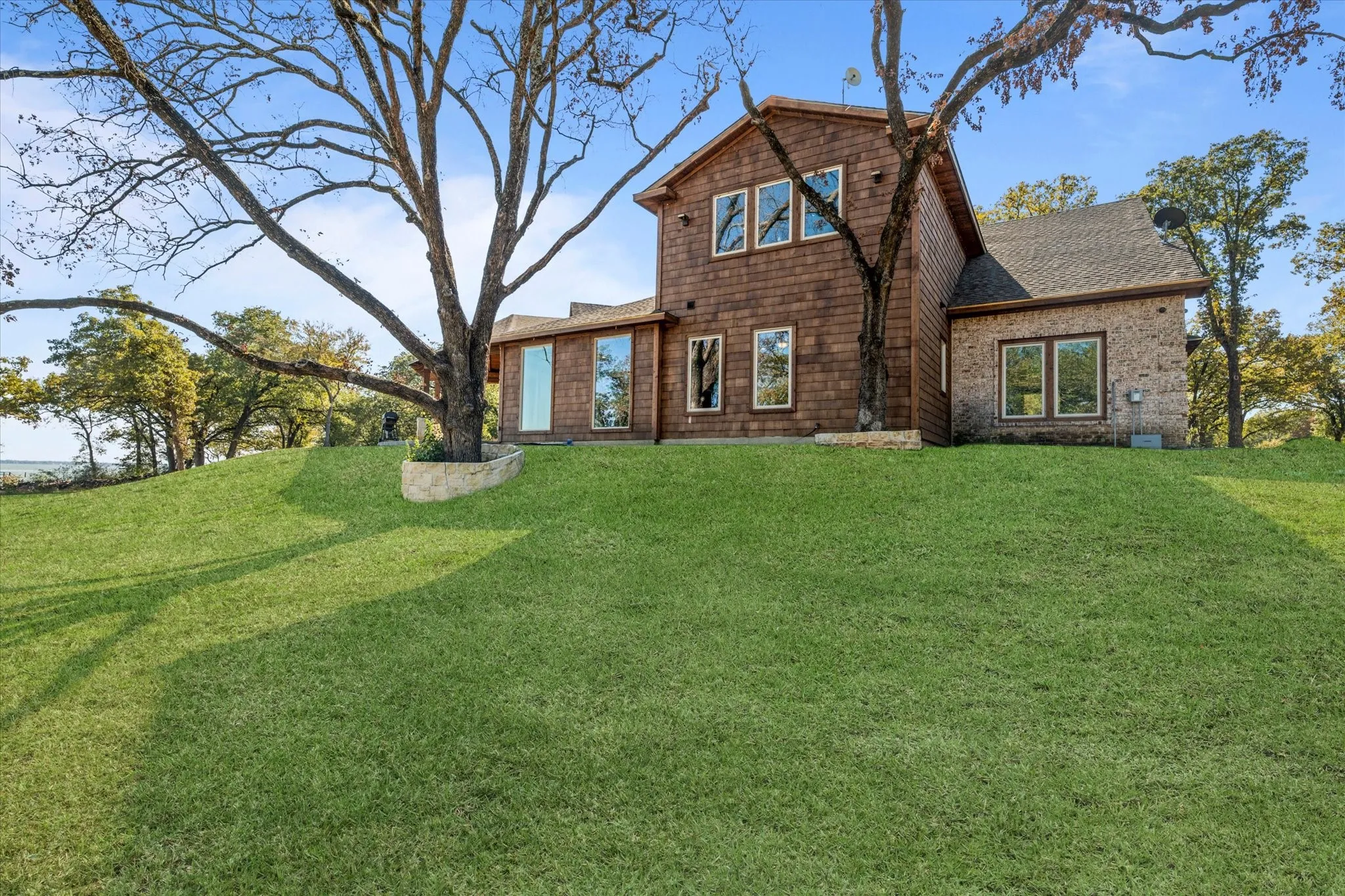 Single Family Residence For Rent in Kaufman County , 8791 Southern Shore Court, Kemp, Texas 75143, 5 Bedroom, 6 Bathroom, 2 Garage spaces, 4,600 Sqft, built in 2020, mls#21276068, Real Estate Agent in Kemp, Homes For Rent in Kaufman county, Homes For Rent in Kemp, Realtor in Kemp Texas, Real Estate Brokerage Independent Realty Texas, Luminita Cordes Realtor