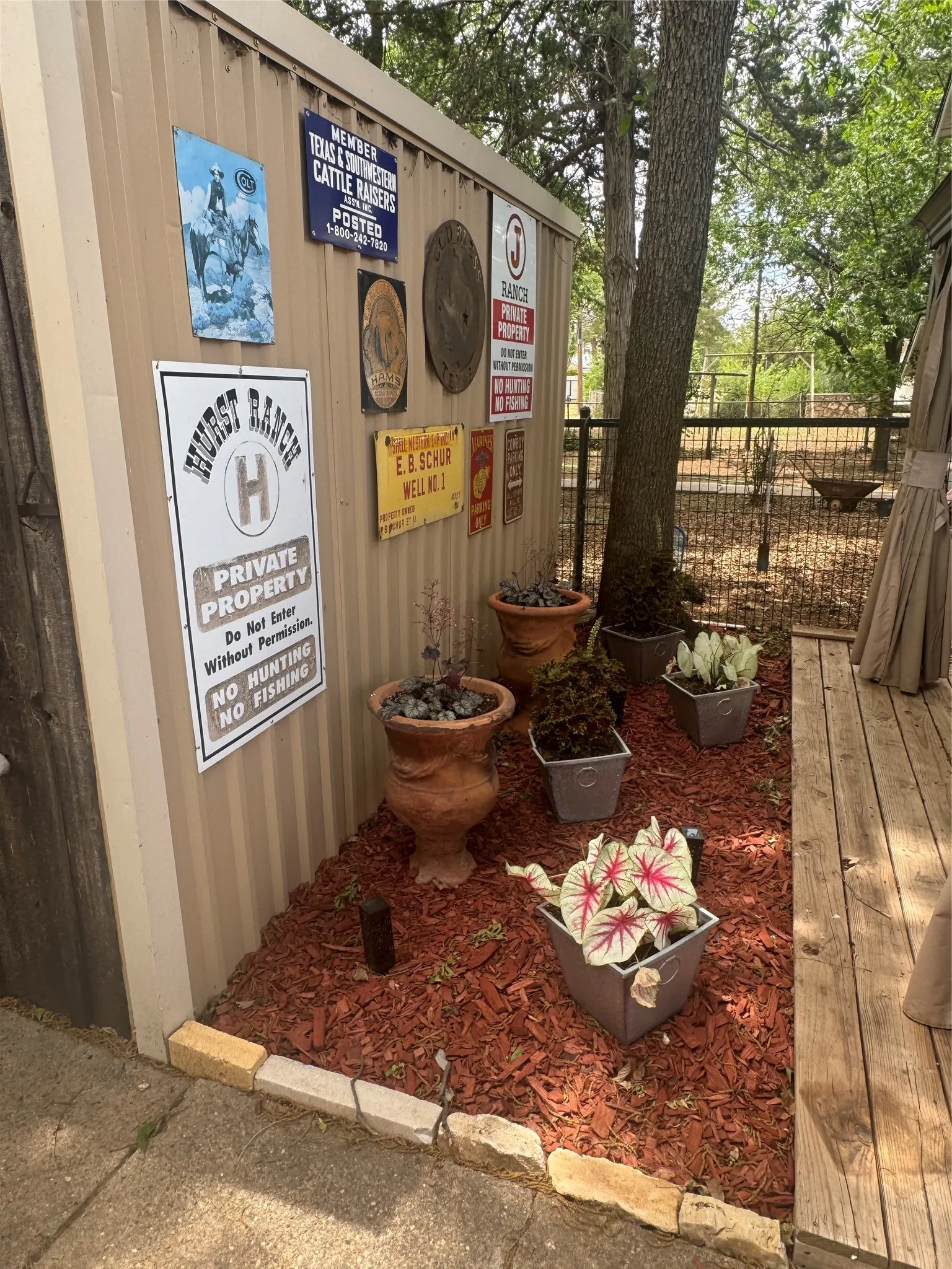 Single Family Residence For Sale in Hardeman County , 400 Cain Street, Quanah, Texas 79252, 3 Bedroom, 1 Bathroom, 2 Garage spaces, 1,941 Sqft, built in 1909, mls#21276094, Real Estate Agent in Quanah, Homes For Sale in Hardeman county, Homes For Sale in Quanah, Realtor in Quanah Texas, Real Estate Brokerage Independent Realty Texas, Luminita Cordes Realtor