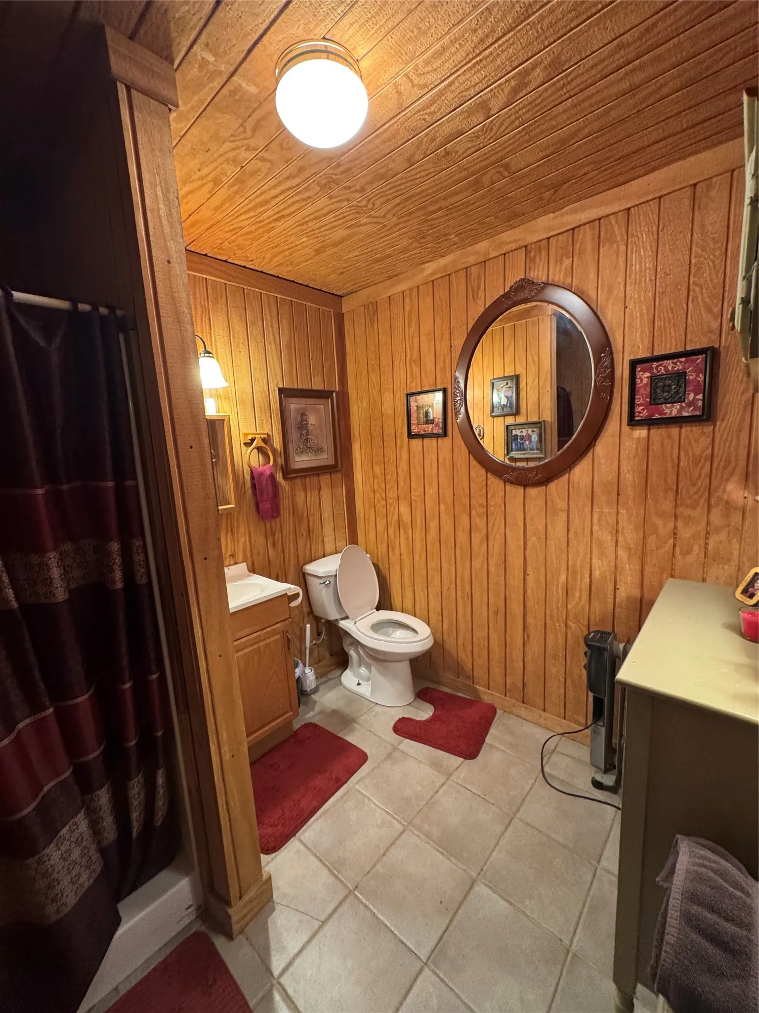 Full bath in garage
