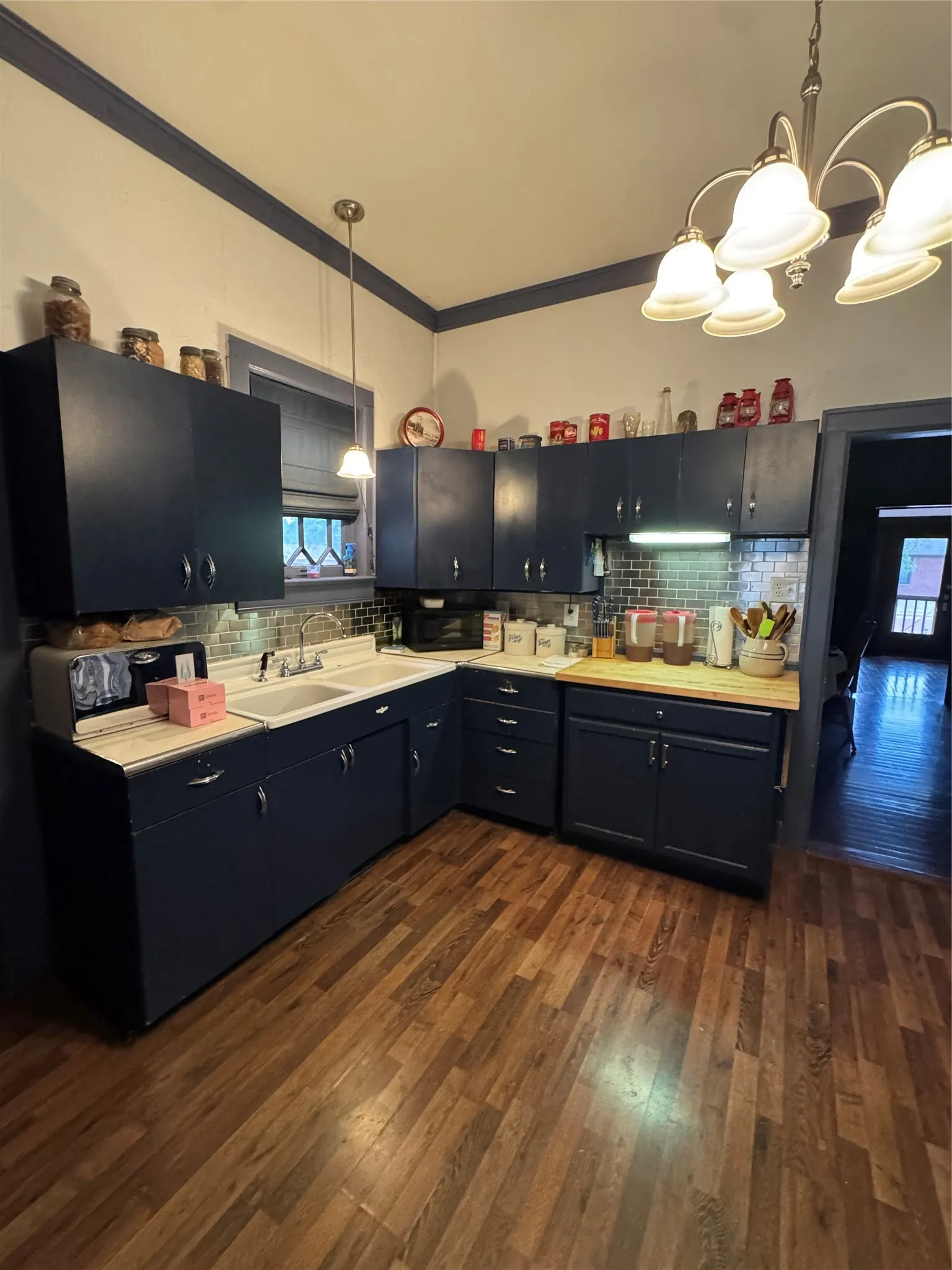 Single Family Residence For Sale in Hardeman County , 400 Cain Street, Quanah, Texas 79252, 3 Bedroom, 1 Bathroom, 2 Garage spaces, 1,941 Sqft, built in 1909, mls#21276094, Real Estate Agent in Quanah, Homes For Sale in Hardeman county, Homes For Sale in Quanah, Realtor in Quanah Texas, Real Estate Brokerage Independent Realty Texas, Luminita Cordes Realtor
