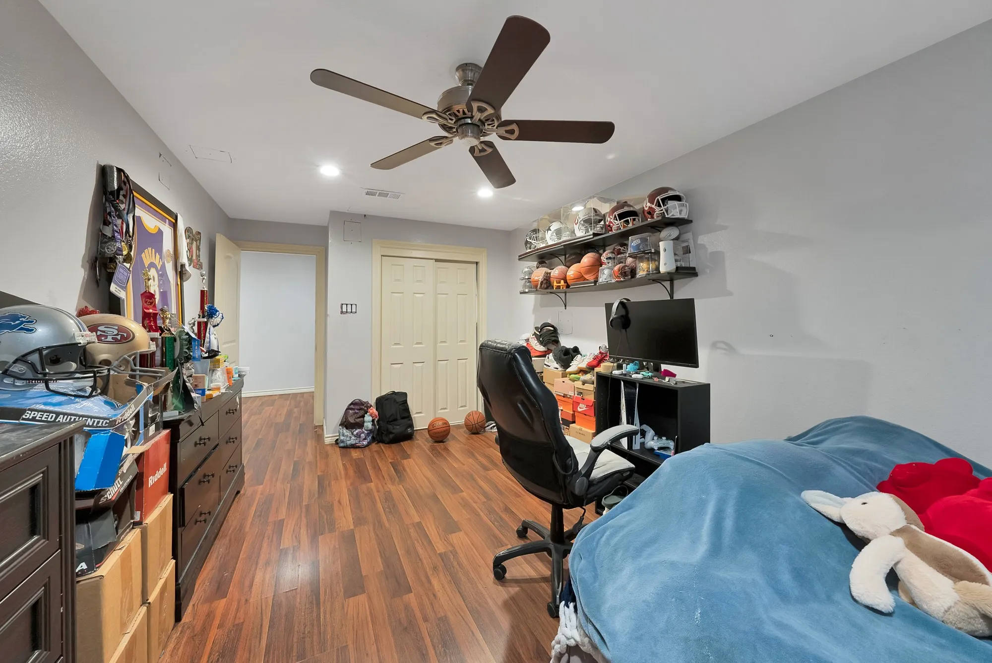 Single Family Residence For Sale in Tarrant County , 2904 Raton Drive, Fort Worth, Texas 76116, 3 Bedroom, 2 Bathroom, 2 Garage spaces, 1,504 Sqft, built in 1961, mls#21276101, Real Estate Agent in Fort Worth, Homes For Sale in Tarrant county, Homes For Sale in Fort Worth, Realtor in Fort Worth Texas, Real Estate Brokerage Independent Realty Texas, Luminita Cordes Realtor