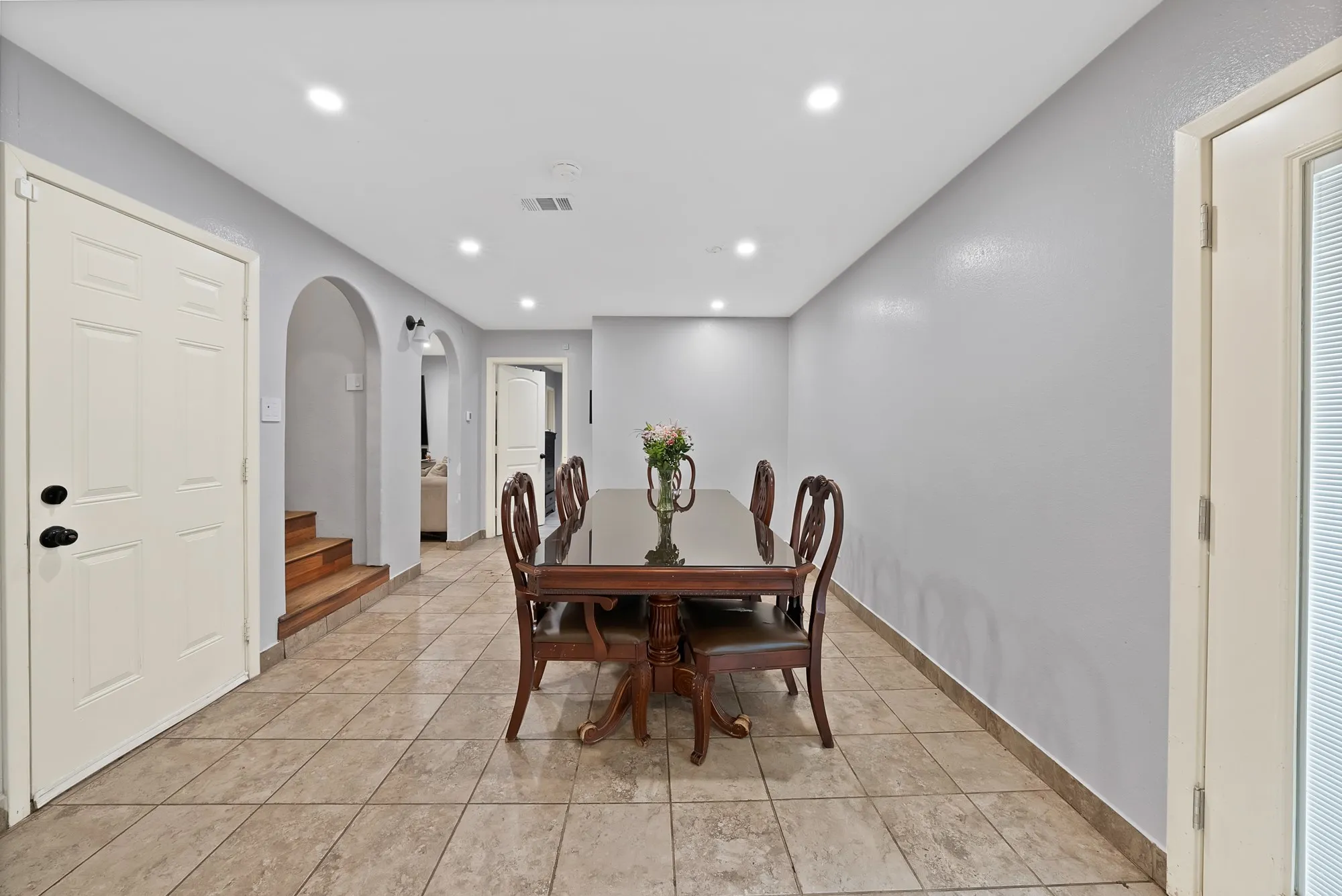 Single Family Residence For Sale in Tarrant County , 2904 Raton Drive, Fort Worth, Texas 76116, 3 Bedroom, 2 Bathroom, 2 Garage spaces, 1,504 Sqft, built in 1961, mls#21276101, Real Estate Agent in Fort Worth, Homes For Sale in Tarrant county, Homes For Sale in Fort Worth, Realtor in Fort Worth Texas, Real Estate Brokerage Independent Realty Texas, Luminita Cordes Realtor