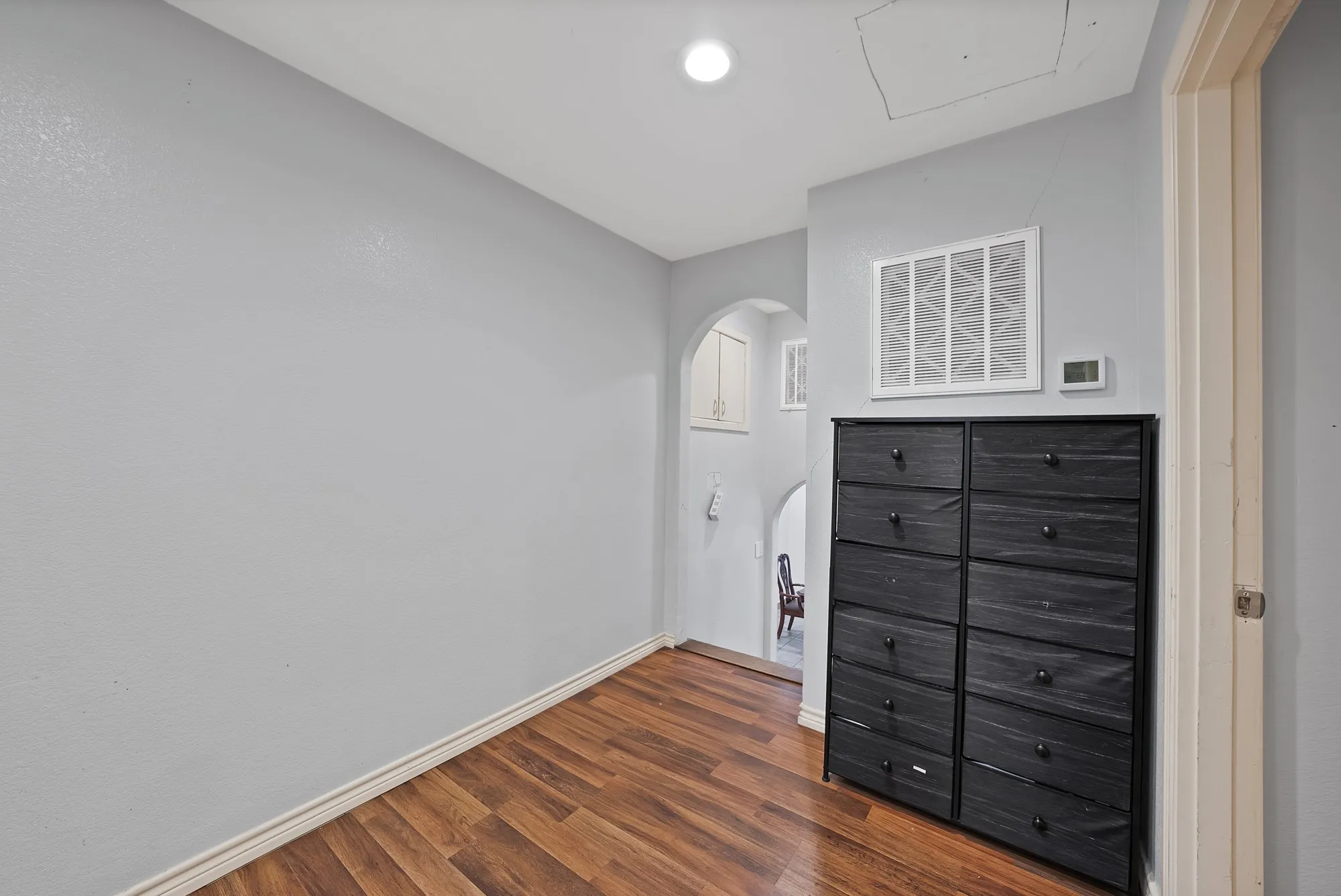 Single Family Residence For Sale in Tarrant County , 2904 Raton Drive, Fort Worth, Texas 76116, 3 Bedroom, 2 Bathroom, 2 Garage spaces, 1,504 Sqft, built in 1961, mls#21276101, Real Estate Agent in Fort Worth, Homes For Sale in Tarrant county, Homes For Sale in Fort Worth, Realtor in Fort Worth Texas, Real Estate Brokerage Independent Realty Texas, Luminita Cordes Realtor