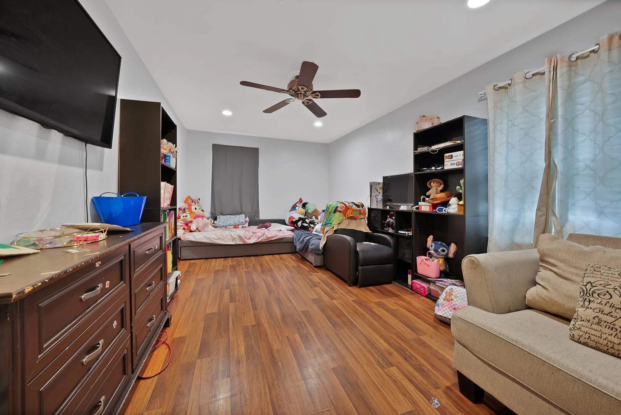 Single Family Residence For Sale in Tarrant County , 2904 Raton Drive, Fort Worth, Texas 76116, 3 Bedroom, 2 Bathroom, 2 Garage spaces, 1,504 Sqft, built in 1961, mls#21276101, Real Estate Agent in Fort Worth, Homes For Sale in Tarrant county, Homes For Sale in Fort Worth, Realtor in Fort Worth Texas, Real Estate Brokerage Independent Realty Texas, Luminita Cordes Realtor