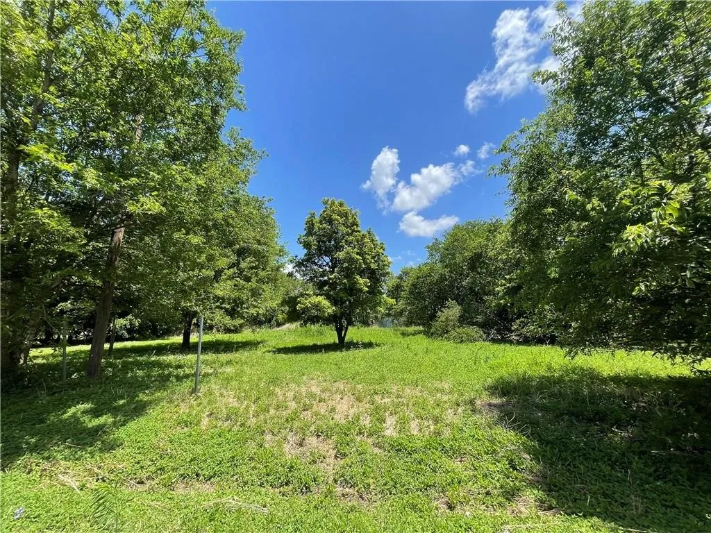 Unimproved Land For Sale in Mc Lennan County , 214 Hungry Hill, Eddy, Texas 76524, 0, 0, Garage spaces, 0 Sqft, built in 0, mls#21275677, Real Estate Agent in Eddy, Homes For Sale in Mc Lennan county, Homes For Sale in Eddy, Realtor in Eddy Texas, Real Estate Brokerage Independent Realty Texas, Luminita Cordes Realtor