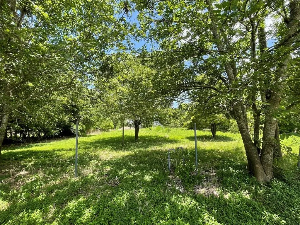 Unimproved Land For Sale in Mc Lennan County , 214 Hungry Hill, Eddy, Texas 76524, 0, 0, Garage spaces, 0 Sqft, built in 0, mls#21275677, Real Estate Agent in Eddy, Homes For Sale in Mc Lennan county, Homes For Sale in Eddy, Realtor in Eddy Texas, Real Estate Brokerage Independent Realty Texas, Luminita Cordes Realtor