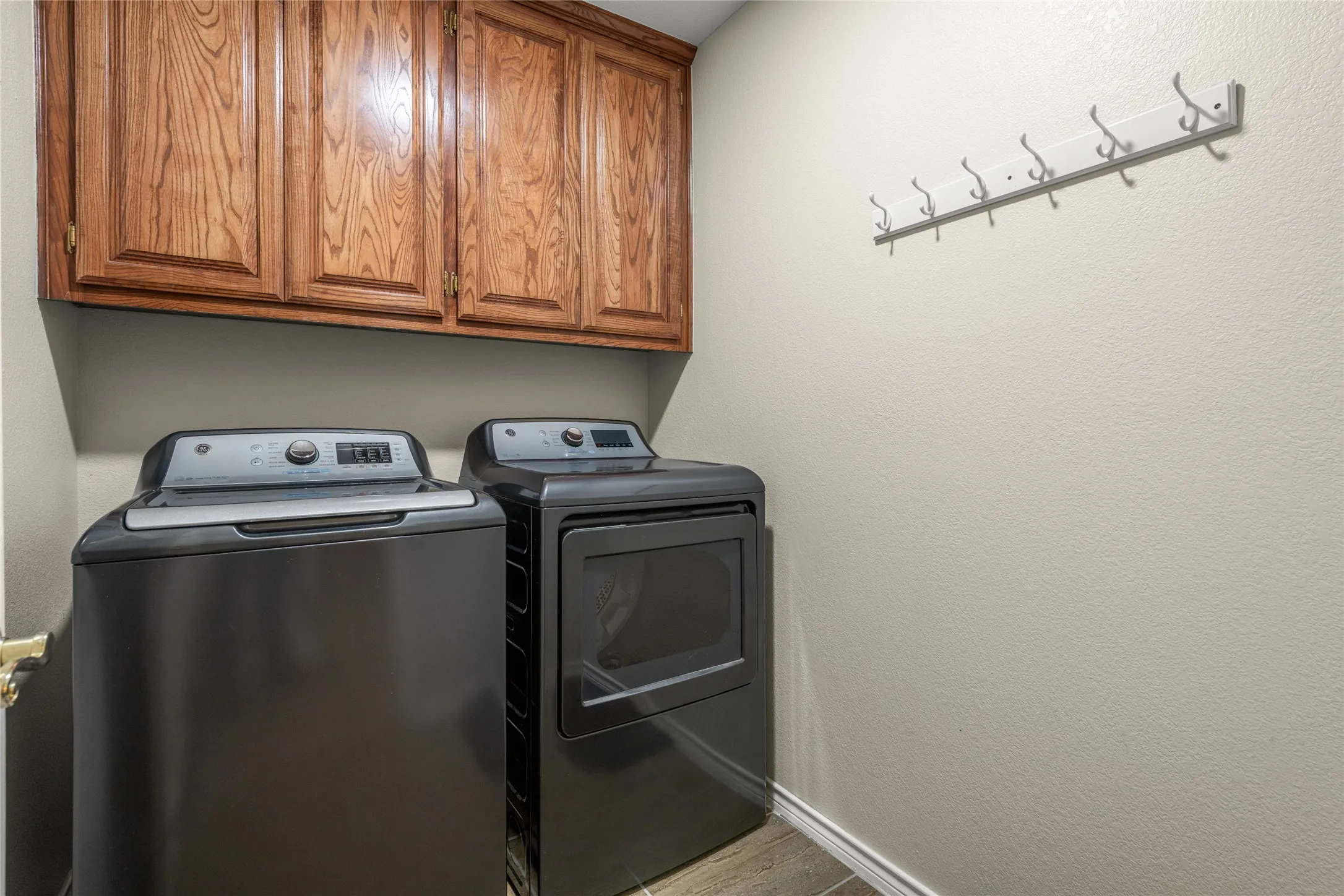Single Family Residence For Sale in Taylor County , 1041 Parsons Road, Abilene, Texas 79602, 3 Bedrooms, 3 Bathrooms, 2 Garage spaces, 2,703 Sqft, built in 1998, Price $465,000, mls#21272248, Real Estate Agent in Abilene, Homes For Sale in Taylor county, Homes For Sale in Abilene, Realtor in Abilene Texas, Real Estate Brokerage Independent Realty Texas, Luminita Cordes Realtor