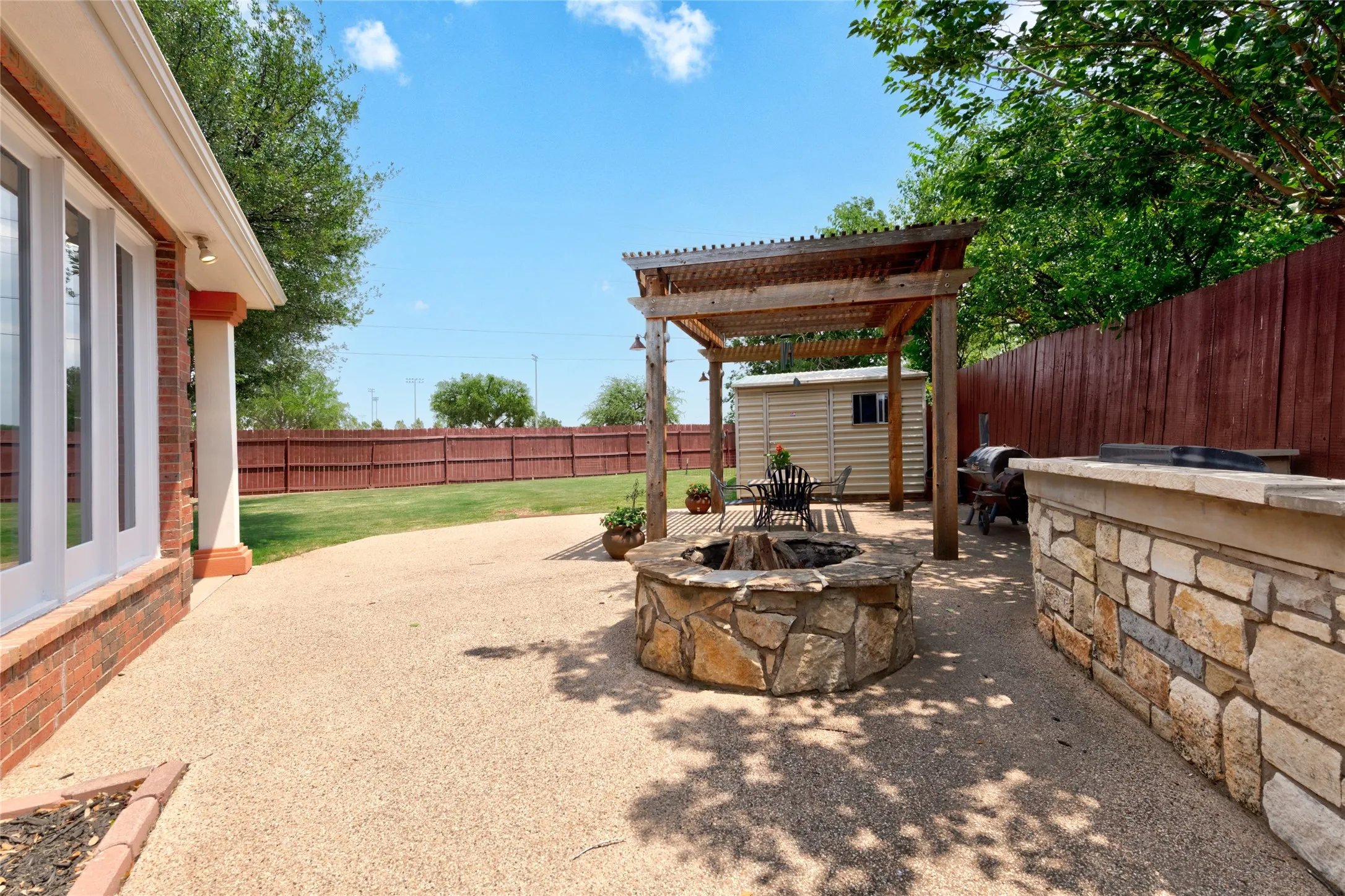 Single Family Residence For Sale in Taylor County , 1041 Parsons Road, Abilene, Texas 79602, 3 Bedrooms, 3 Bathrooms, 2 Garage spaces, 2,703 Sqft, built in 1998, Price $465,000, mls#21272248, Real Estate Agent in Abilene, Homes For Sale in Taylor county, Homes For Sale in Abilene, Realtor in Abilene Texas, Real Estate Brokerage Independent Realty Texas, Luminita Cordes Realtor