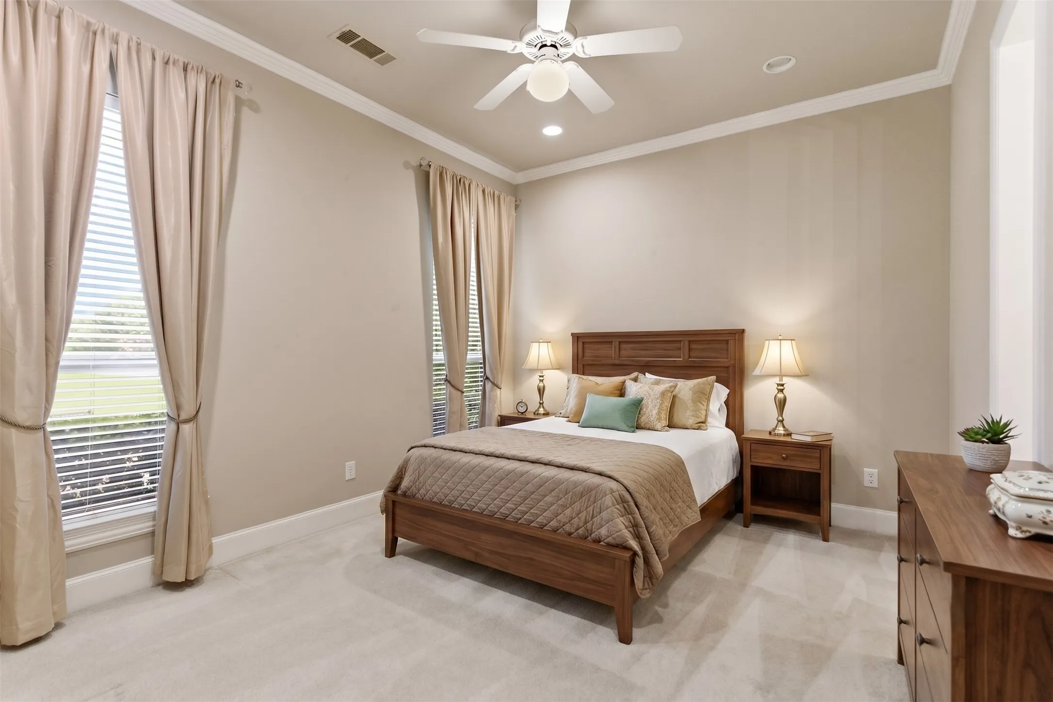 Single Family Residence For Sale in Denton County , 3005 Crooked Stick Drive, Plano, Texas 75093, 3 Bedroom, 4 Bathroom, 2 Garage spaces, 3,248 Sqft, built in 1999, mls#21264539, Real Estate Agent in Plano, Homes For Sale in Denton county, Homes For Sale in Plano, Realtor in Plano Texas, Real Estate Brokerage Independent Realty Texas, Luminita Cordes Realtor