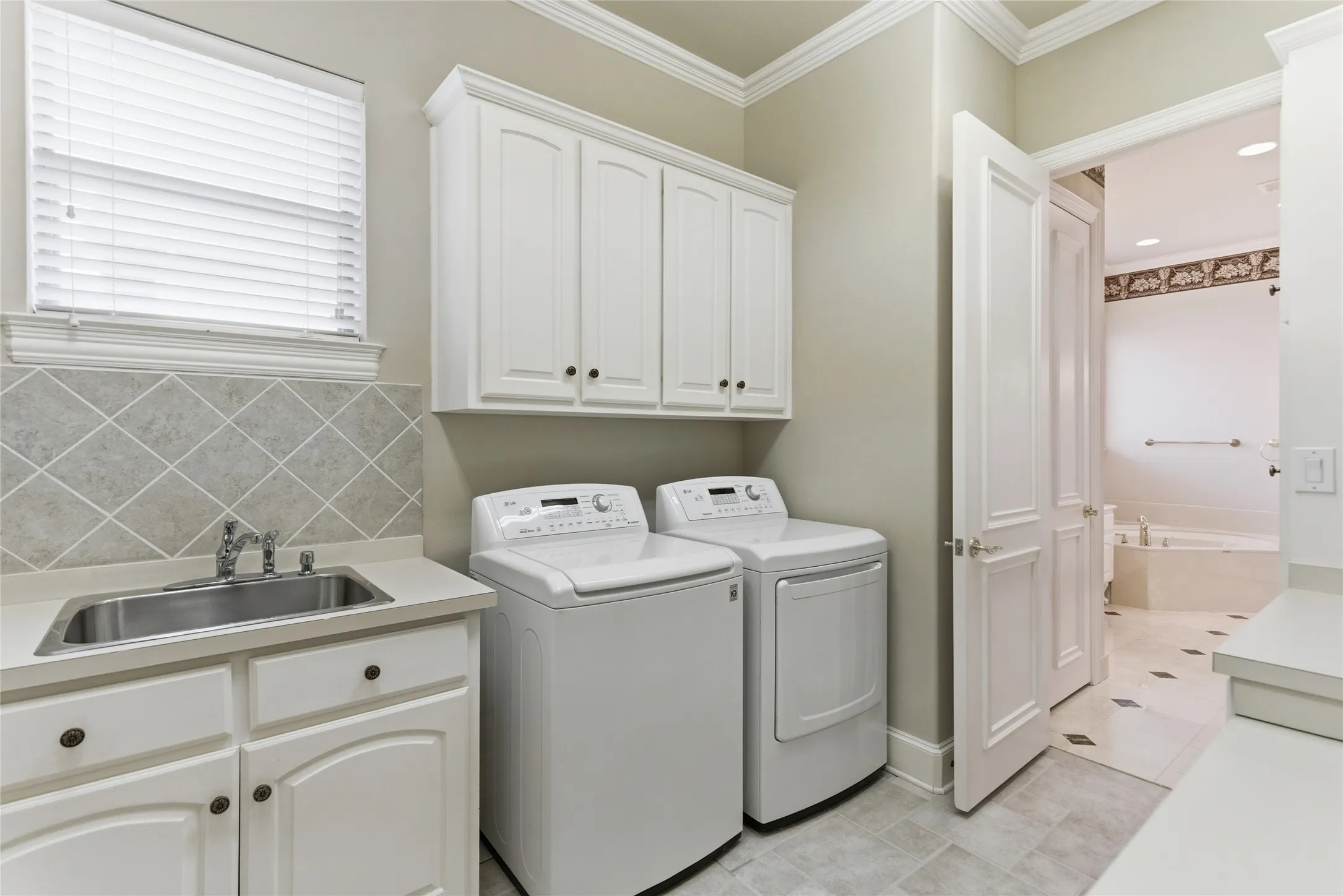 Single Family Residence For Sale in Denton County , 3005 Crooked Stick Drive, Plano, Texas 75093, 3 Bedroom, 4 Bathroom, 2 Garage spaces, 3,248 Sqft, built in 1999, mls#21264539, Real Estate Agent in Plano, Homes For Sale in Denton county, Homes For Sale in Plano, Realtor in Plano Texas, Real Estate Brokerage Independent Realty Texas, Luminita Cordes Realtor