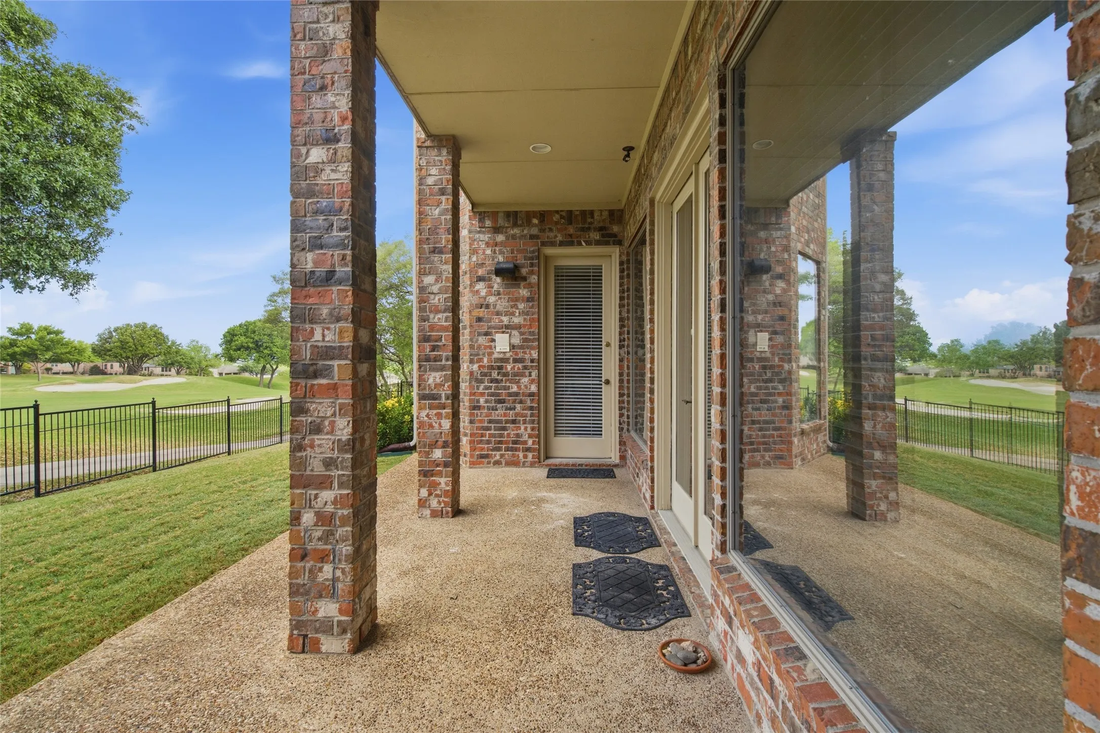 Single Family Residence For Sale in Denton County , 3005 Crooked Stick Drive, Plano, Texas 75093, 3 Bedroom, 4 Bathroom, 2 Garage spaces, 3,248 Sqft, built in 1999, mls#21264539, Real Estate Agent in Plano, Homes For Sale in Denton county, Homes For Sale in Plano, Realtor in Plano Texas, Real Estate Brokerage Independent Realty Texas, Luminita Cordes Realtor