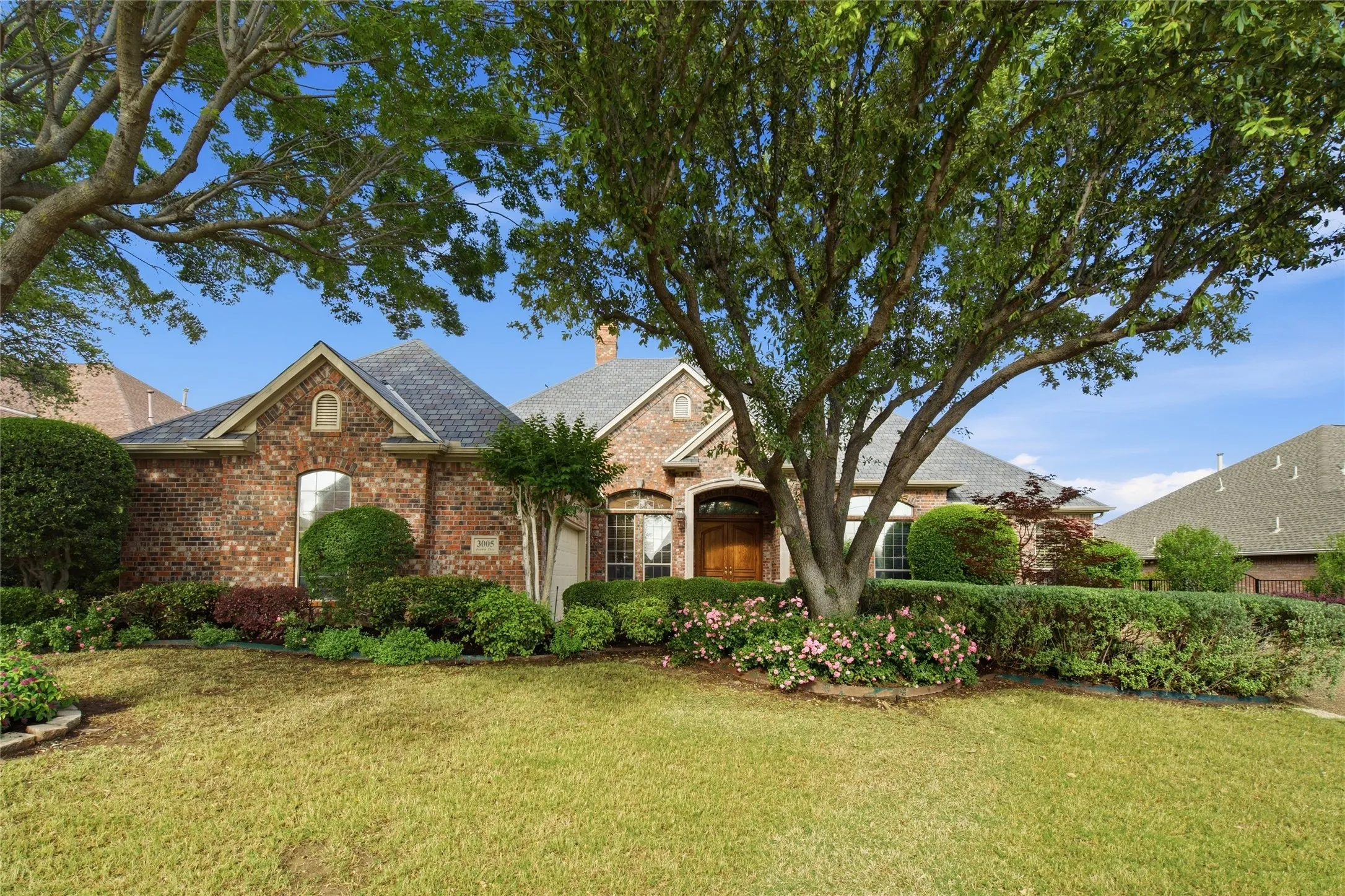 Single Family Residence For Sale in Denton County , 3005 Crooked Stick Drive, Plano, Texas 75093, 3 Bedroom, 4 Bathroom, 2 Garage spaces, 3,248 Sqft, built in 1999, mls#21264539, Real Estate Agent in Plano, Homes For Sale in Denton county, Homes For Sale in Plano, Realtor in Plano Texas, Real Estate Brokerage Independent Realty Texas, Luminita Cordes Realtor