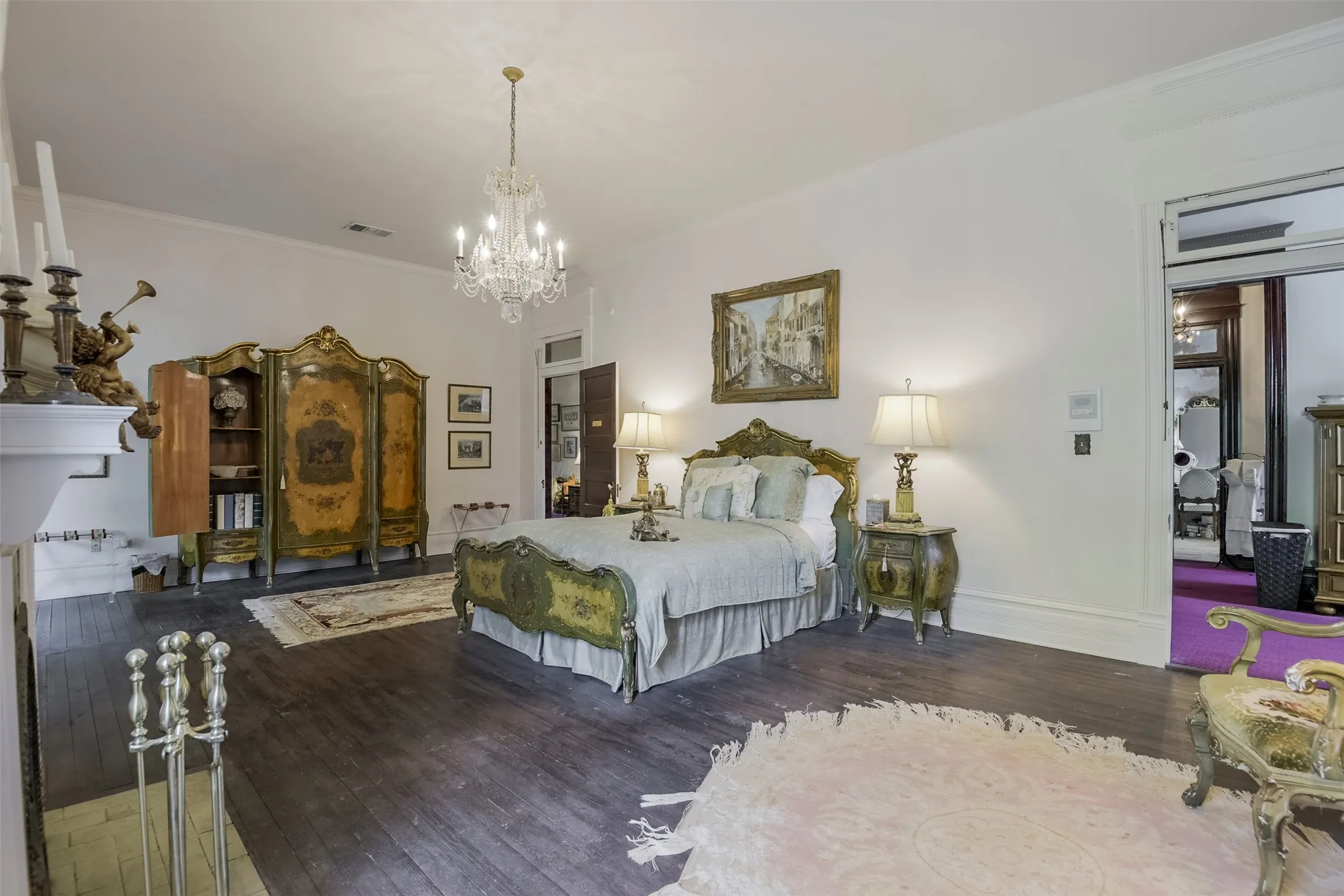 Single Family Residence For Sale in Ellis County , 400 W Denton Street, Ennis, Texas 75119, 5 Bedroom, 5 Bathroom, 1 Garage spaces, 6,966 Sqft, built in 1904, mls#21275950, Real Estate Agent in Ennis, Homes For Sale in Ellis county, Homes For Sale in Ennis, Realtor in Ennis Texas, Real Estate Brokerage Independent Realty Texas, Luminita Cordes Realtor