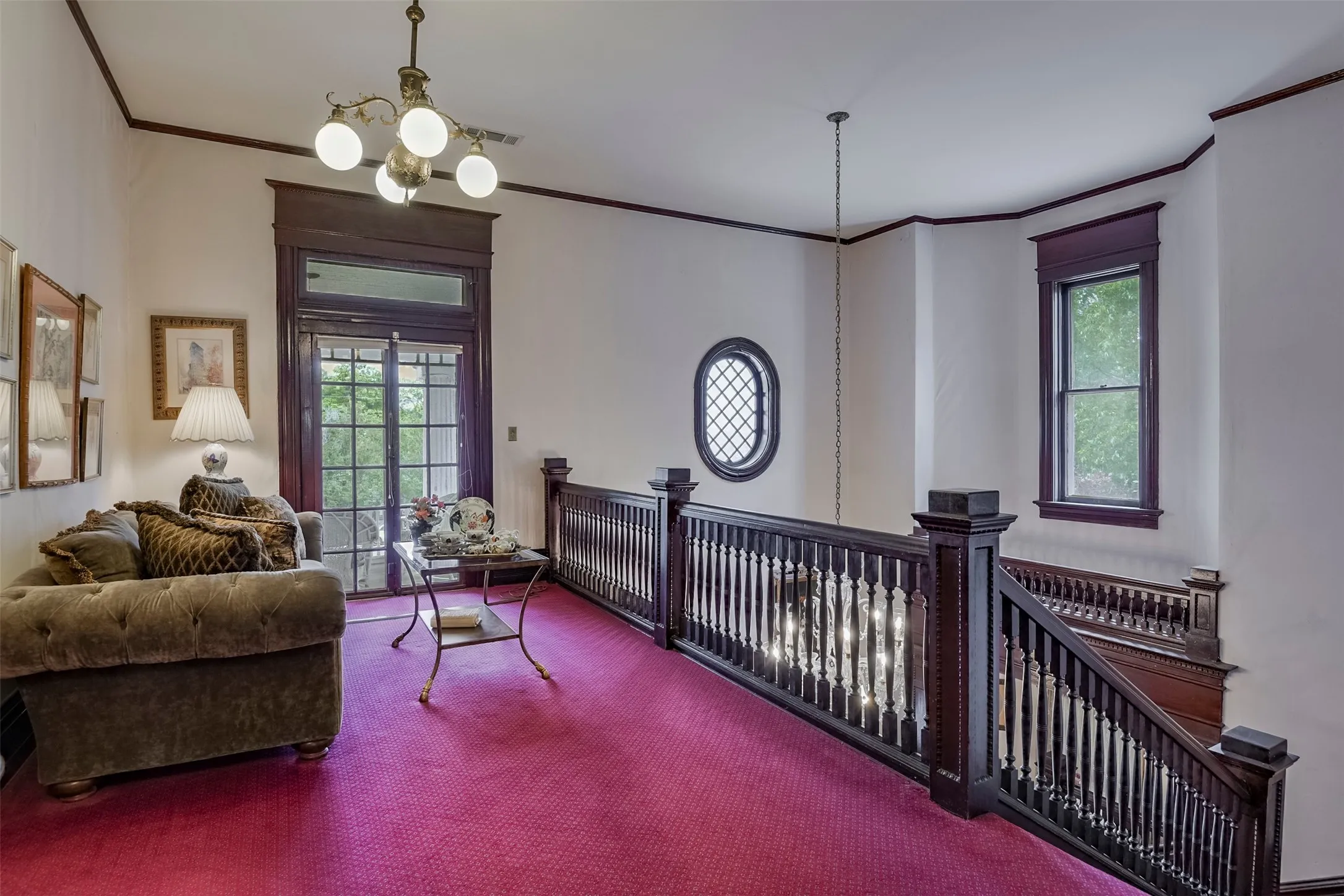 Single Family Residence For Sale in Ellis County , 400 W Denton Street, Ennis, Texas 75119, 5 Bedroom, 5 Bathroom, 1 Garage spaces, 6,966 Sqft, built in 1904, mls#21275950, Real Estate Agent in Ennis, Homes For Sale in Ellis county, Homes For Sale in Ennis, Realtor in Ennis Texas, Real Estate Brokerage Independent Realty Texas, Luminita Cordes Realtor