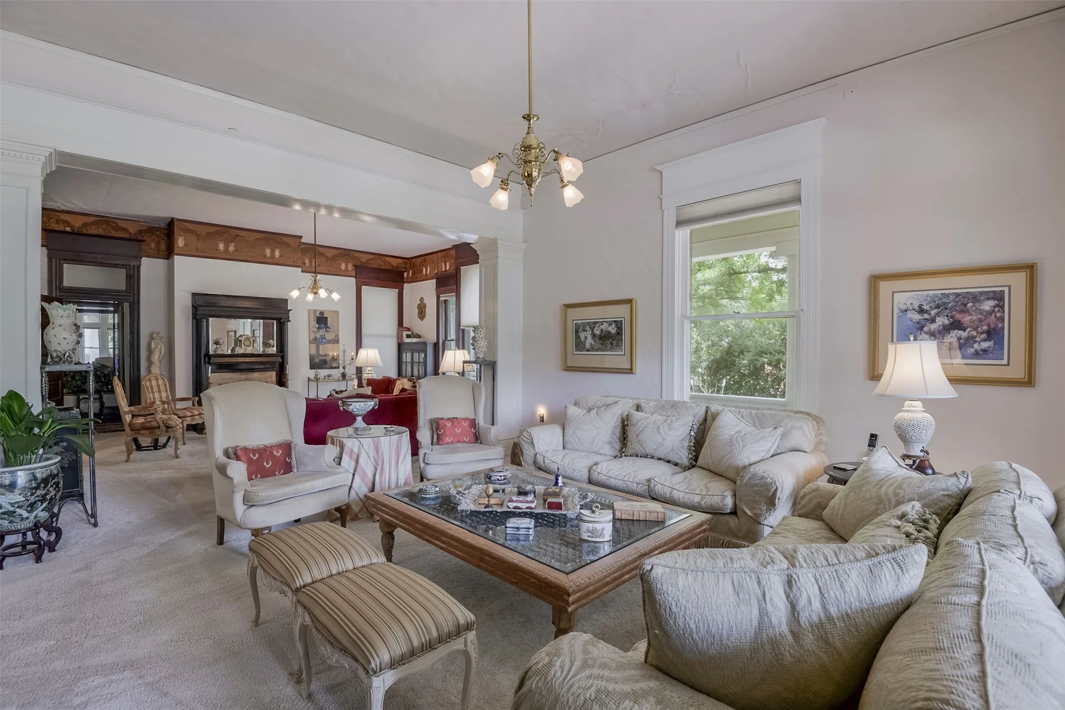 Single Family Residence For Sale in Ellis County , 400 W Denton Street, Ennis, Texas 75119, 5 Bedroom, 5 Bathroom, 1 Garage spaces, 6,966 Sqft, built in 1904, mls#21275950, Real Estate Agent in Ennis, Homes For Sale in Ellis county, Homes For Sale in Ennis, Realtor in Ennis Texas, Real Estate Brokerage Independent Realty Texas, Luminita Cordes Realtor