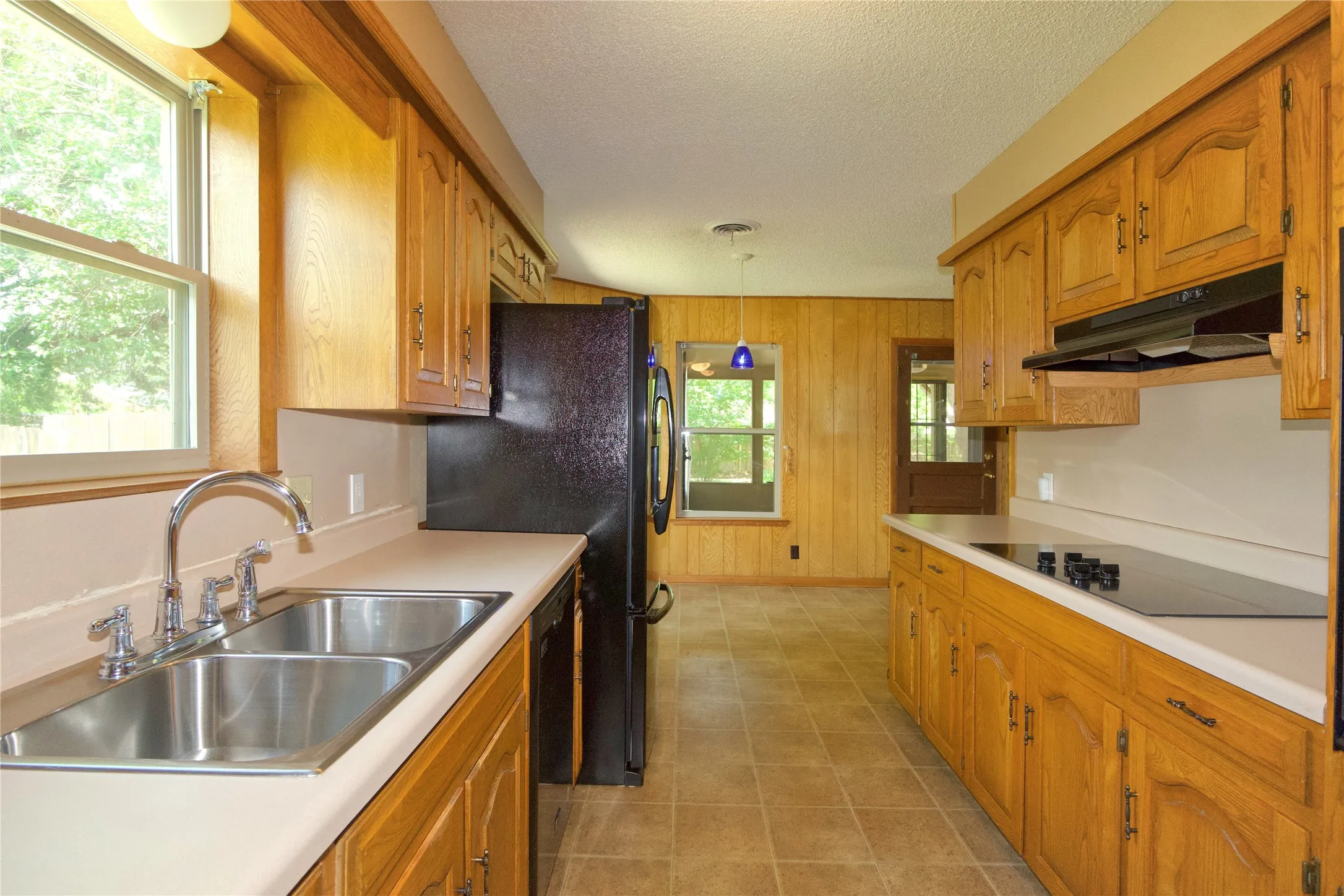 Single Family Residence For Sale in Cooke County , 308 Willow Way, Gainesville, Texas 76240, 3 Bedrooms, 2 Bathrooms, 2 Garage spaces, 1,515 Sqft, built in 1973, Price $199,000, mls#21274341, Real Estate Agent in Gainesville, Homes For Sale in Cooke county, Homes For Sale in Gainesville, Realtor in Gainesville Texas, Real Estate Brokerage Independent Realty Texas, Luminita Cordes Realtor