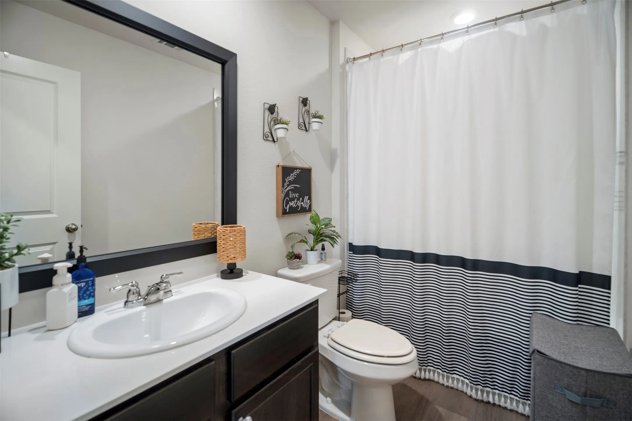 Single Family Residence For Sale in Collin County , 6505 Shoreline Lane, Princeton, Texas 75407, 3 Bedroom, 2 Bathroom, 2 Garage spaces, 1,285 Sqft, built in 2023, mls#21276057, Real Estate Agent in Princeton, Homes For Sale in Collin county, Homes For Sale in Princeton, Realtor in Princeton Texas, Real Estate Brokerage Independent Realty Texas, Luminita Cordes Realtor