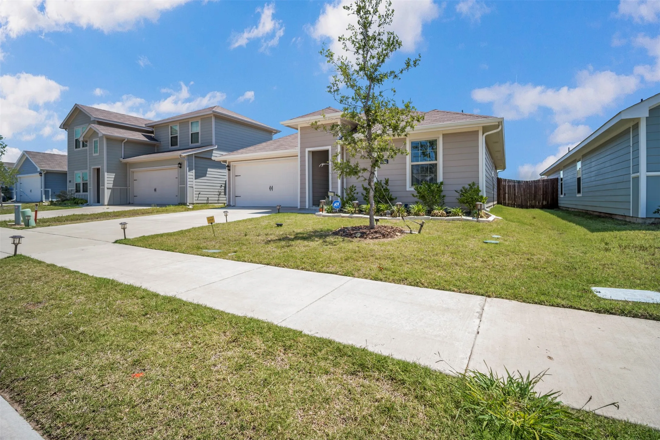 Single Family Residence For Sale in Collin County , 6505 Shoreline Lane, Princeton, Texas 75407, 3 Bedroom, 2 Bathroom, 2 Garage spaces, 1,285 Sqft, built in 2023, mls#21276057, Real Estate Agent in Princeton, Homes For Sale in Collin county, Homes For Sale in Princeton, Realtor in Princeton Texas, Real Estate Brokerage Independent Realty Texas, Luminita Cordes Realtor