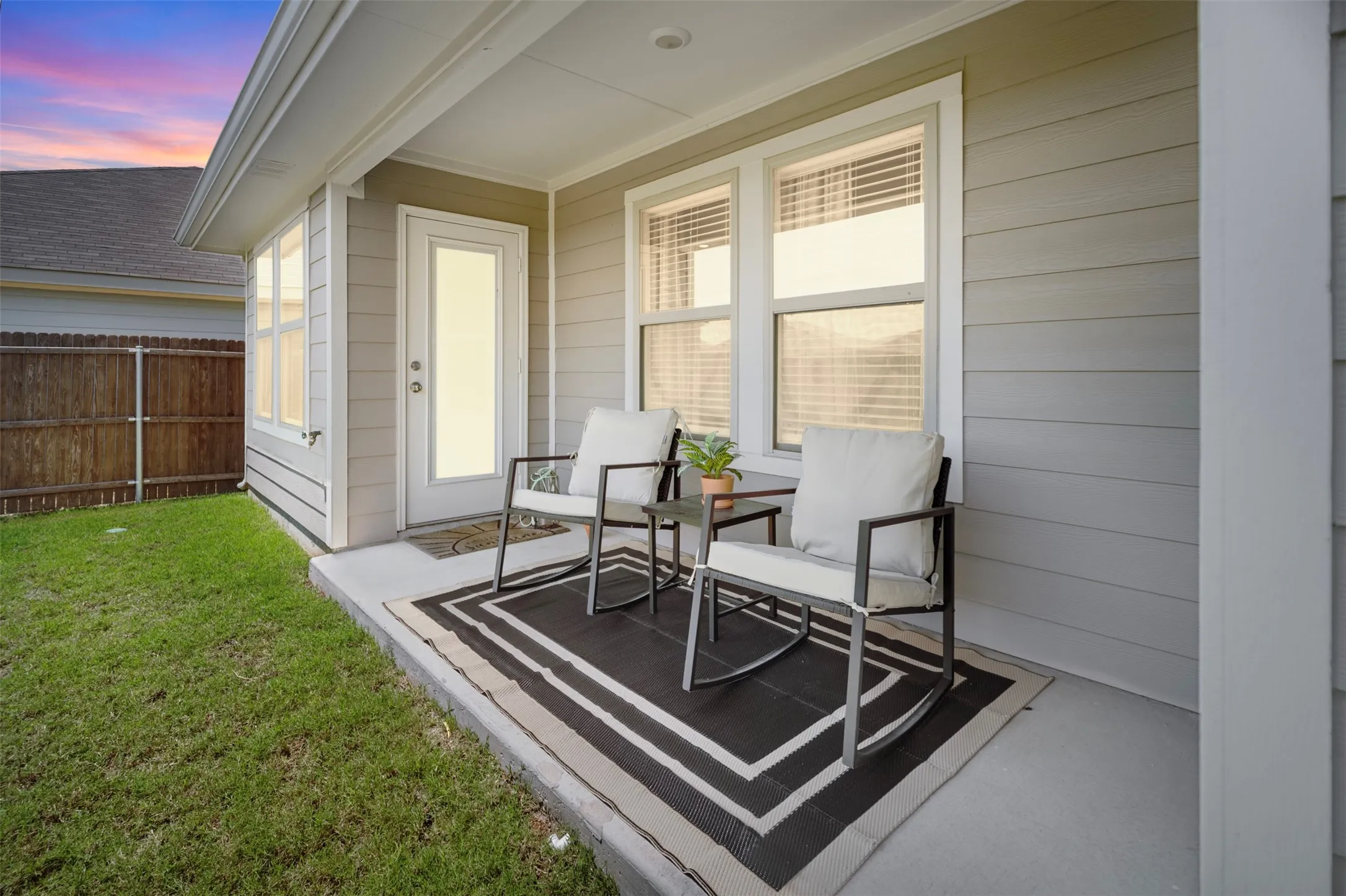 Single Family Residence For Sale in Collin County , 6505 Shoreline Lane, Princeton, Texas 75407, 3 Bedroom, 2 Bathroom, 2 Garage spaces, 1,285 Sqft, built in 2023, mls#21276057, Real Estate Agent in Princeton, Homes For Sale in Collin county, Homes For Sale in Princeton, Realtor in Princeton Texas, Real Estate Brokerage Independent Realty Texas, Luminita Cordes Realtor
