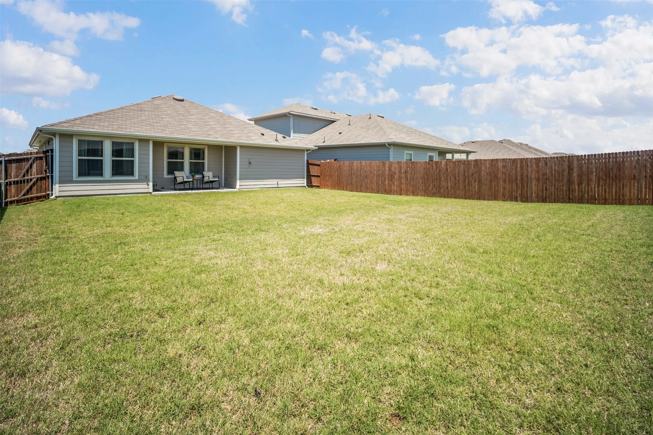 Single Family Residence For Sale in Collin County , 6505 Shoreline Lane, Princeton, Texas 75407, 3 Bedroom, 2 Bathroom, 2 Garage spaces, 1,285 Sqft, built in 2023, mls#21276057, Real Estate Agent in Princeton, Homes For Sale in Collin county, Homes For Sale in Princeton, Realtor in Princeton Texas, Real Estate Brokerage Independent Realty Texas, Luminita Cordes Realtor