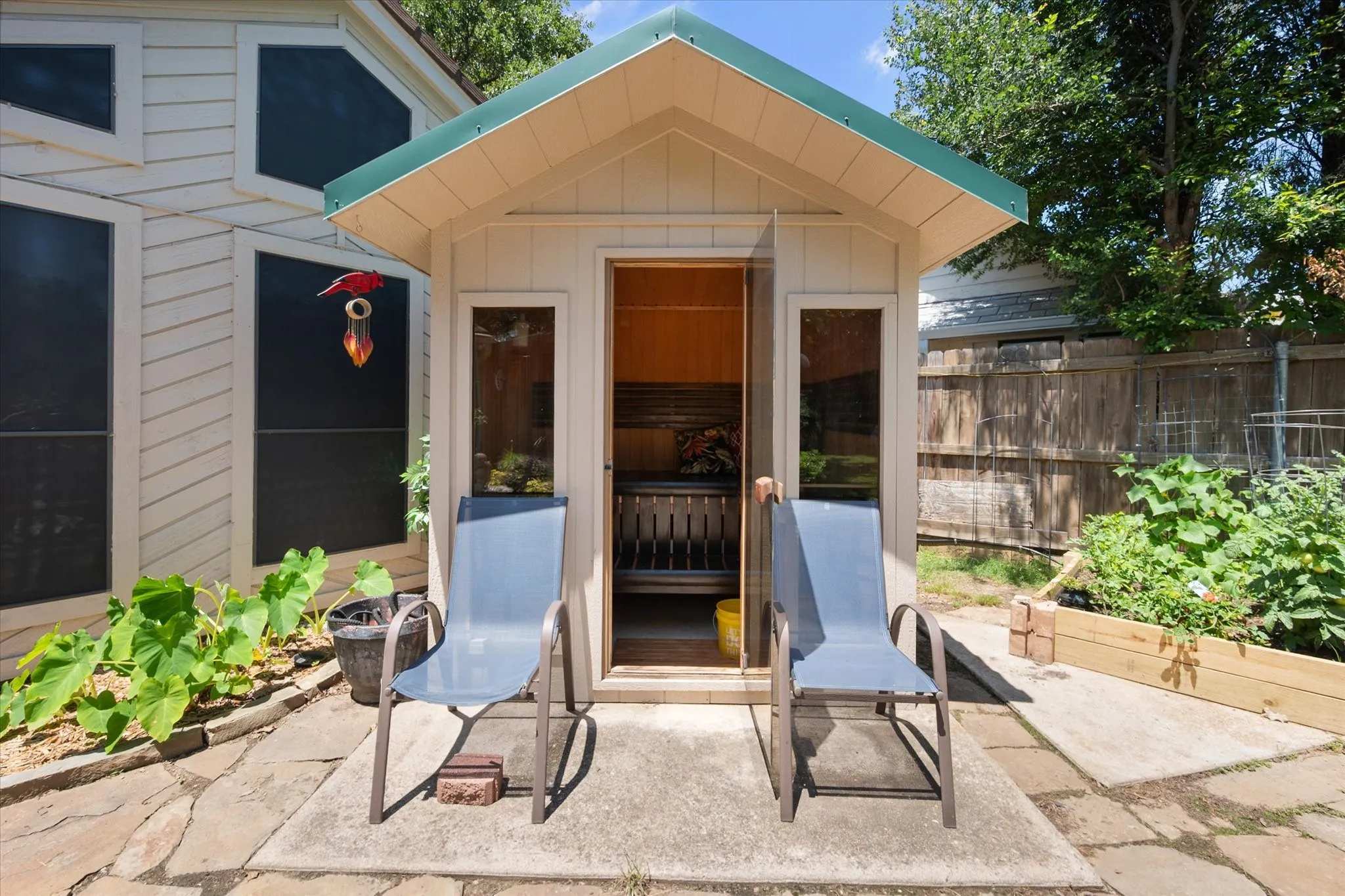 Single Family Residence For Sale in Tarrant County , 4917 Wareham Drive, Arlington, Texas 76017, 4 Bedroom, 4 Bathroom, 2 Garage spaces, 3,048 Sqft, built in 1987, mls#21257887, Real Estate Agent in Arlington, Homes For Sale in Tarrant county, Homes For Sale in Arlington, Realtor in Arlington Texas, Real Estate Brokerage Independent Realty Texas, Luminita Cordes Realtor