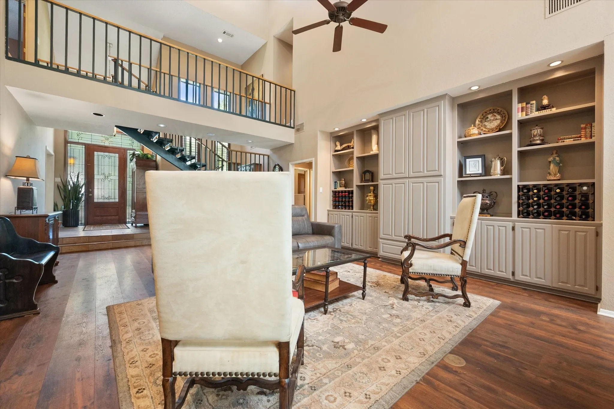 Single Family Residence For Sale in Tarrant County , 4917 Wareham Drive, Arlington, Texas 76017, 4 Bedroom, 4 Bathroom, 2 Garage spaces, 3,048 Sqft, built in 1987, mls#21257887, Real Estate Agent in Arlington, Homes For Sale in Tarrant county, Homes For Sale in Arlington, Realtor in Arlington Texas, Real Estate Brokerage Independent Realty Texas, Luminita Cordes Realtor