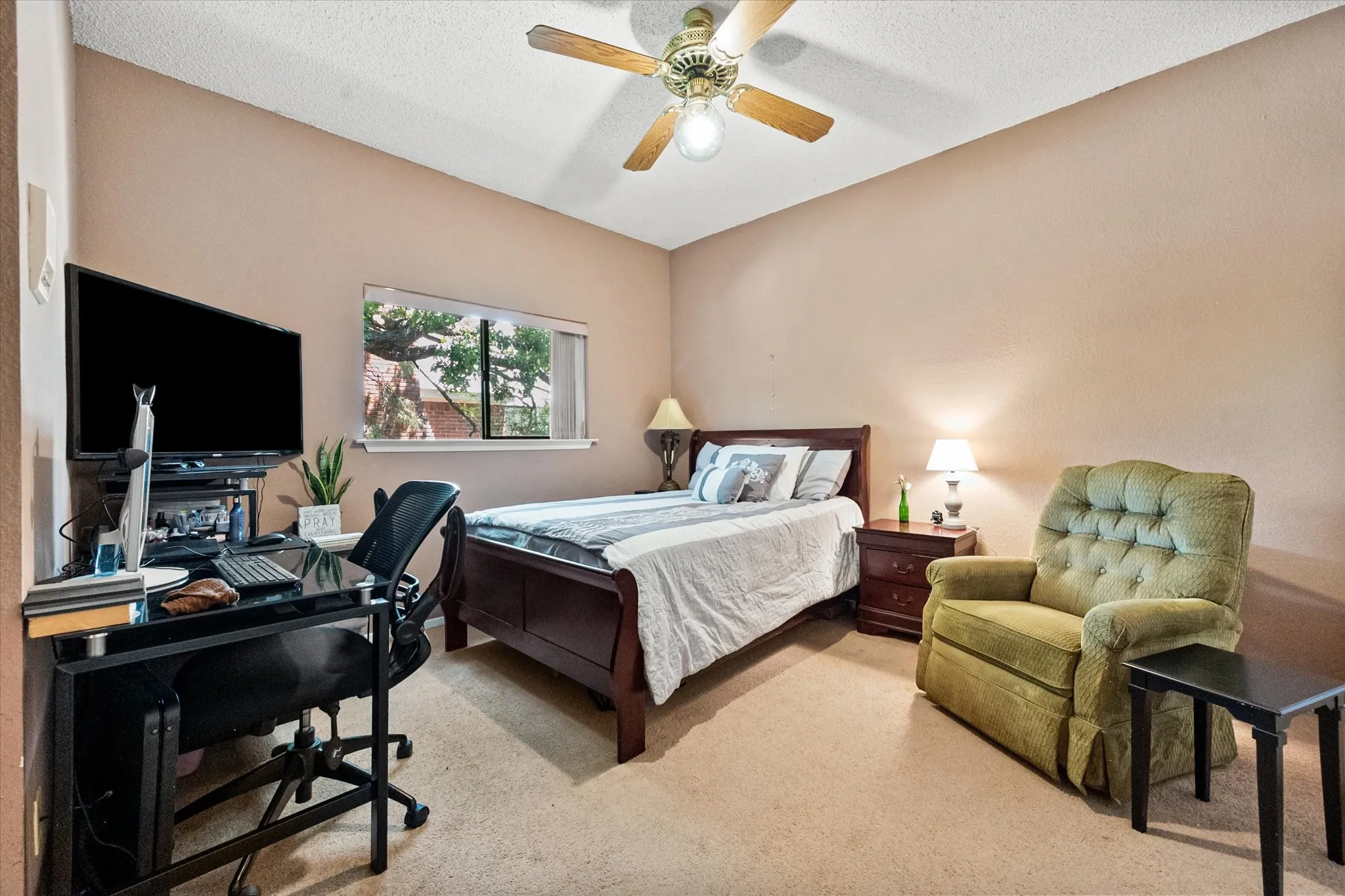 Single Family Residence For Sale in Tarrant County , 4917 Wareham Drive, Arlington, Texas 76017, 4 Bedroom, 4 Bathroom, 2 Garage spaces, 3,048 Sqft, built in 1987, mls#21257887, Real Estate Agent in Arlington, Homes For Sale in Tarrant county, Homes For Sale in Arlington, Realtor in Arlington Texas, Real Estate Brokerage Independent Realty Texas, Luminita Cordes Realtor
