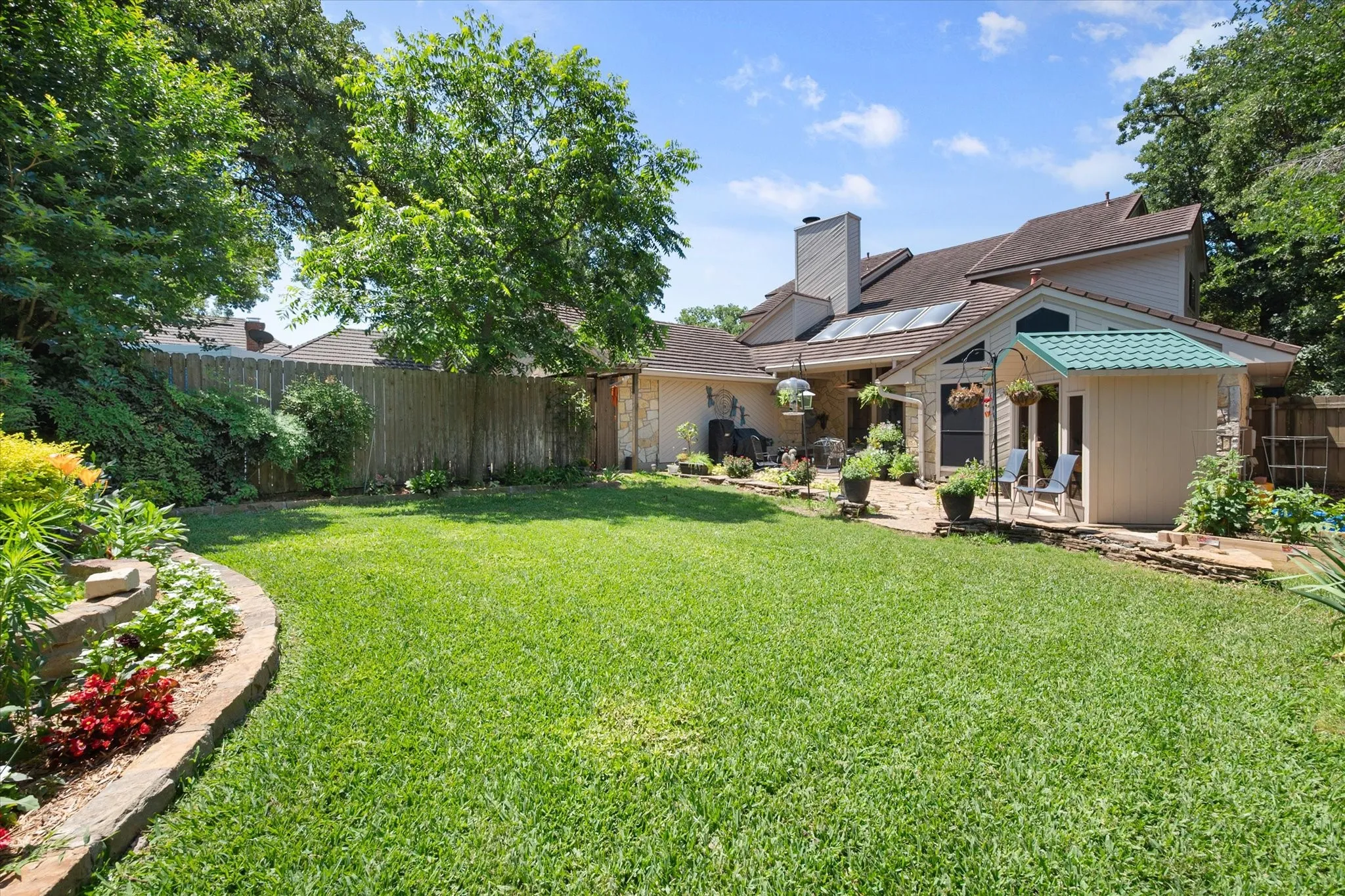 Single Family Residence For Sale in Tarrant County , 4917 Wareham Drive, Arlington, Texas 76017, 4 Bedroom, 4 Bathroom, 2 Garage spaces, 3,048 Sqft, built in 1987, mls#21257887, Real Estate Agent in Arlington, Homes For Sale in Tarrant county, Homes For Sale in Arlington, Realtor in Arlington Texas, Real Estate Brokerage Independent Realty Texas, Luminita Cordes Realtor