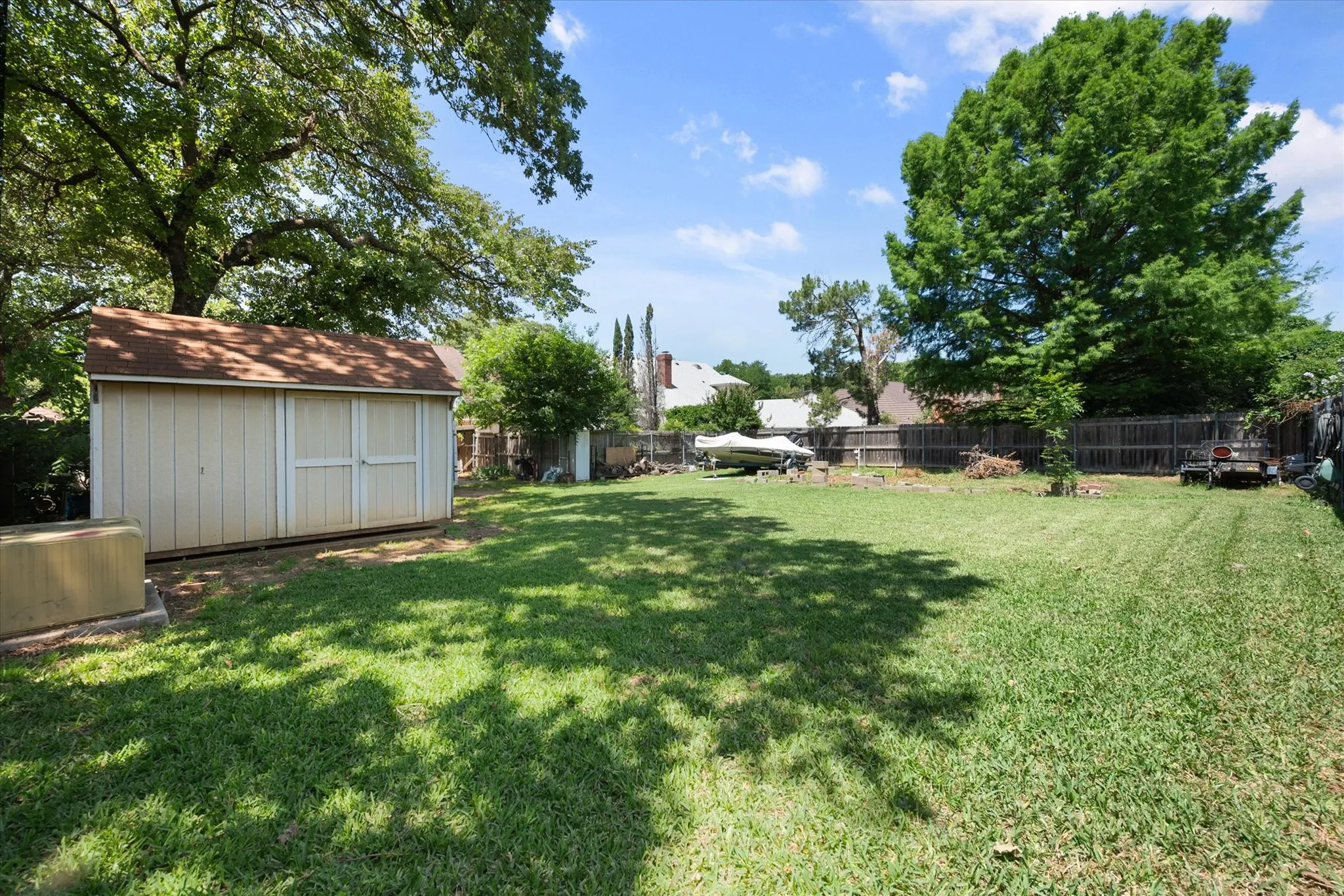 Single Family Residence For Sale in Tarrant County , 4917 Wareham Drive, Arlington, Texas 76017, 4 Bedroom, 4 Bathroom, 2 Garage spaces, 3,048 Sqft, built in 1987, mls#21257887, Real Estate Agent in Arlington, Homes For Sale in Tarrant county, Homes For Sale in Arlington, Realtor in Arlington Texas, Real Estate Brokerage Independent Realty Texas, Luminita Cordes Realtor