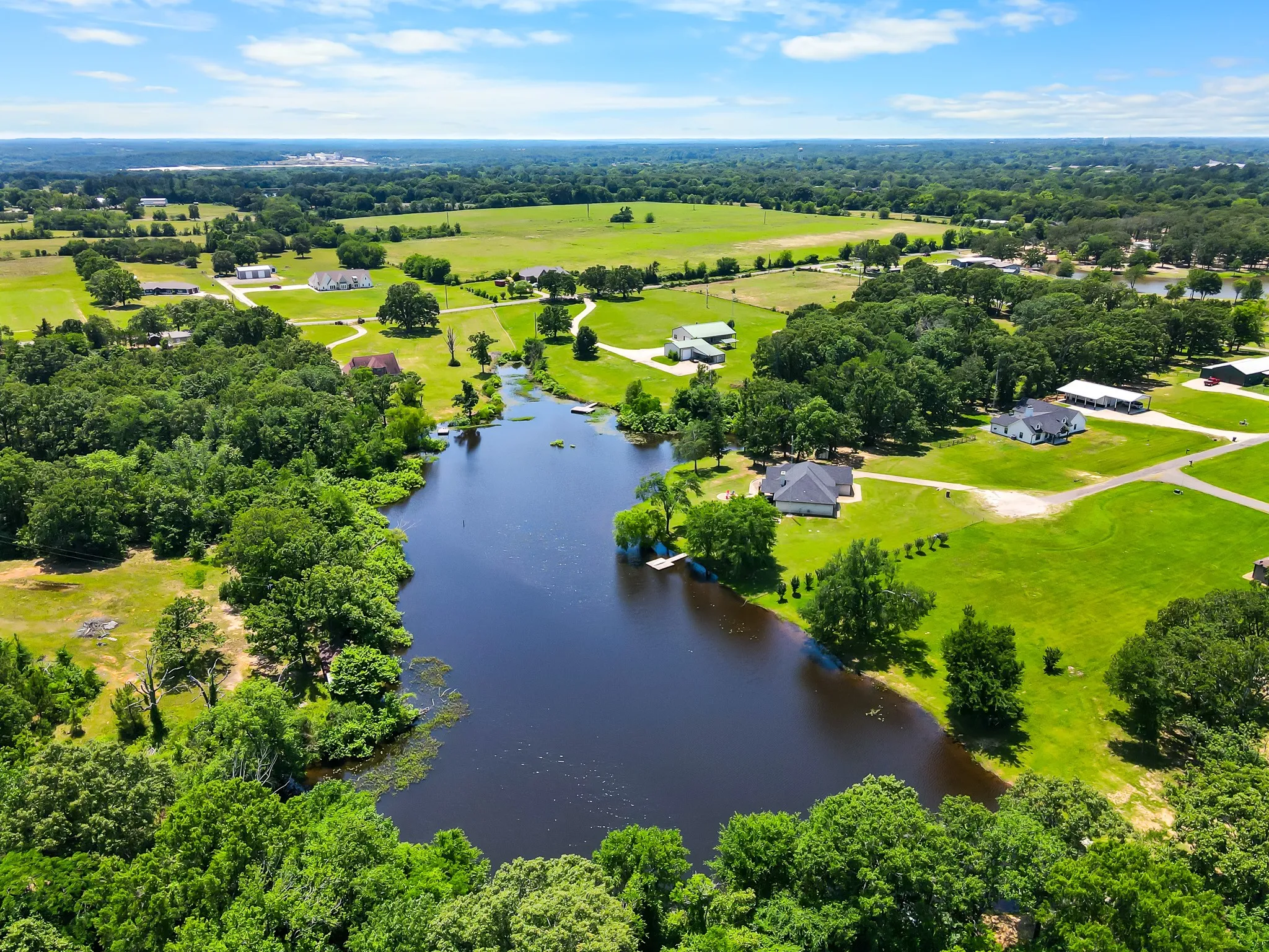 Single Family Residence For Sale in Van Zandt County , 230 Vz County Road 1833, Grand Saline, Texas 75140, 3 Bedroom, 3 Bathroom, 3 Garage spaces, 2,202 Sqft, built in 2008, mls#21260052, Real Estate Agent in Grand Saline, Homes For Sale in Van Zandt county, Homes For Sale in Grand Saline, Realtor in Grand Saline Texas, Real Estate Brokerage Independent Realty Texas, Luminita Cordes Realtor