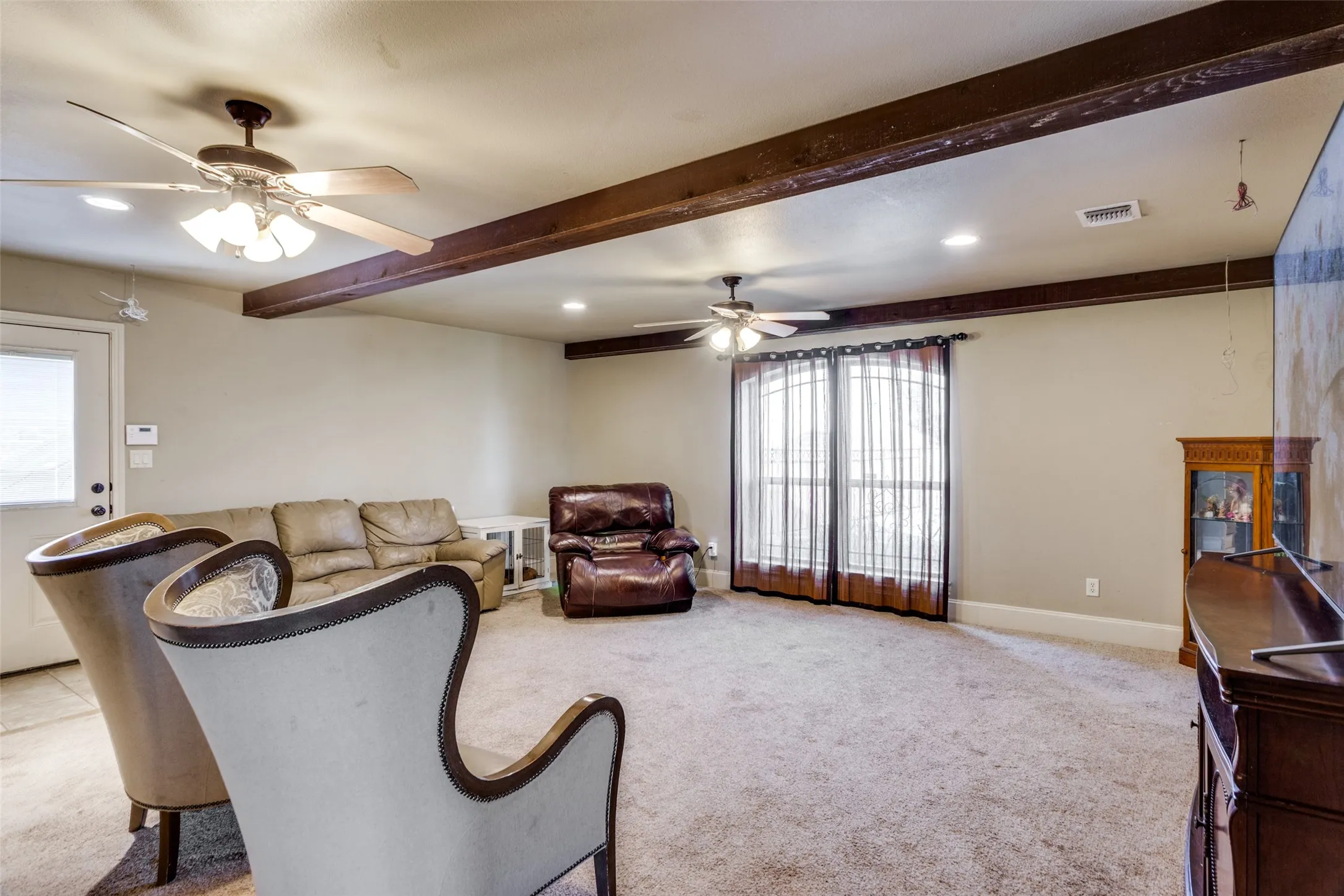 Single Family Residence For Sale in Wise County , 1233 County Road 3550, Paradise, Texas 76073, 4 Bedroom, 3 Bathroom, 2 Garage spaces, 3,030 Sqft, built in 2010, mls#21276178, Real Estate Agent in Paradise, Homes For Sale in Wise county, Homes For Sale in Paradise, Realtor in Paradise Texas, Real Estate Brokerage Independent Realty Texas, Luminita Cordes Realtor