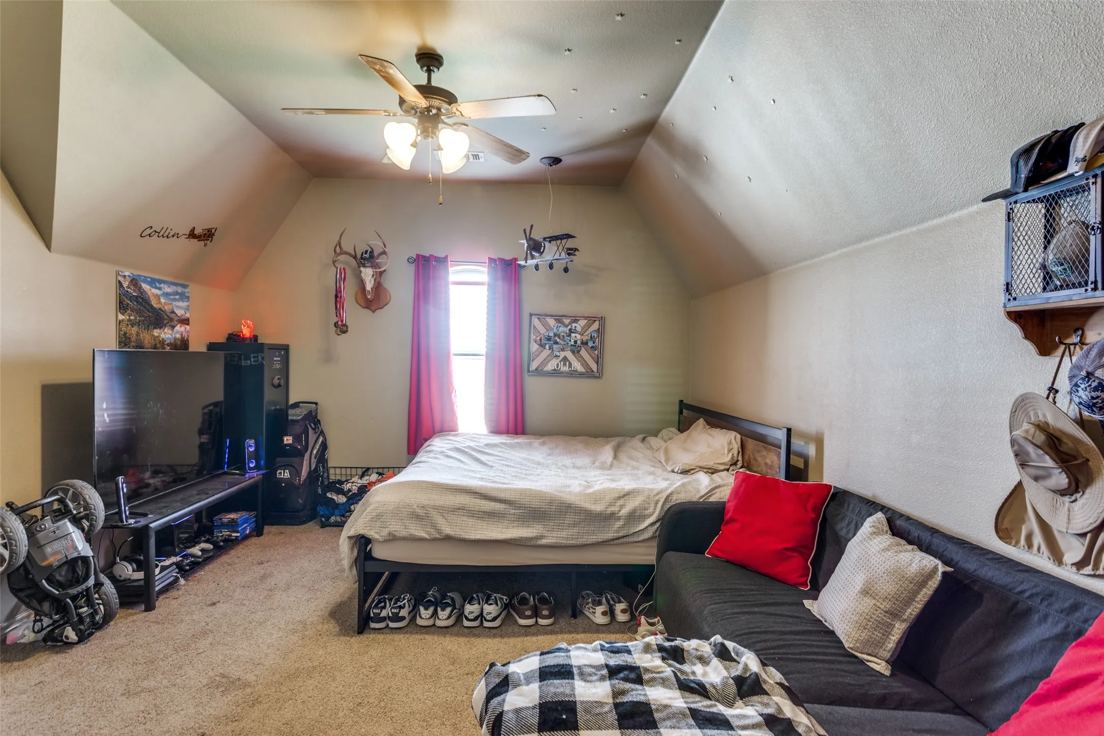 Single Family Residence For Sale in Wise County , 1233 County Road 3550, Paradise, Texas 76073, 4 Bedroom, 3 Bathroom, 2 Garage spaces, 3,030 Sqft, built in 2010, mls#21276178, Real Estate Agent in Paradise, Homes For Sale in Wise county, Homes For Sale in Paradise, Realtor in Paradise Texas, Real Estate Brokerage Independent Realty Texas, Luminita Cordes Realtor