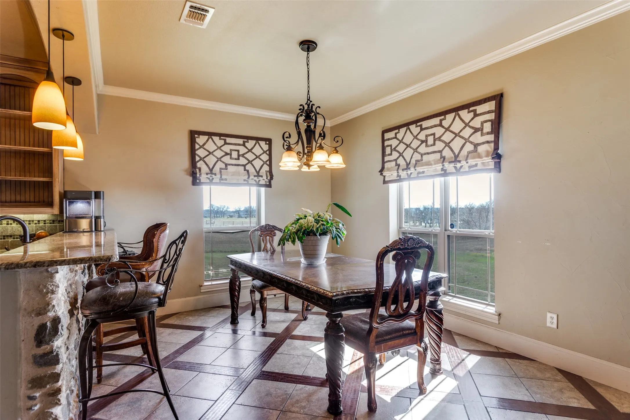 Single Family Residence For Sale in Wise County , 1233 County Road 3550, Paradise, Texas 76073, 4 Bedroom, 3 Bathroom, 2 Garage spaces, 3,030 Sqft, built in 2010, mls#21276178, Real Estate Agent in Paradise, Homes For Sale in Wise county, Homes For Sale in Paradise, Realtor in Paradise Texas, Real Estate Brokerage Independent Realty Texas, Luminita Cordes Realtor