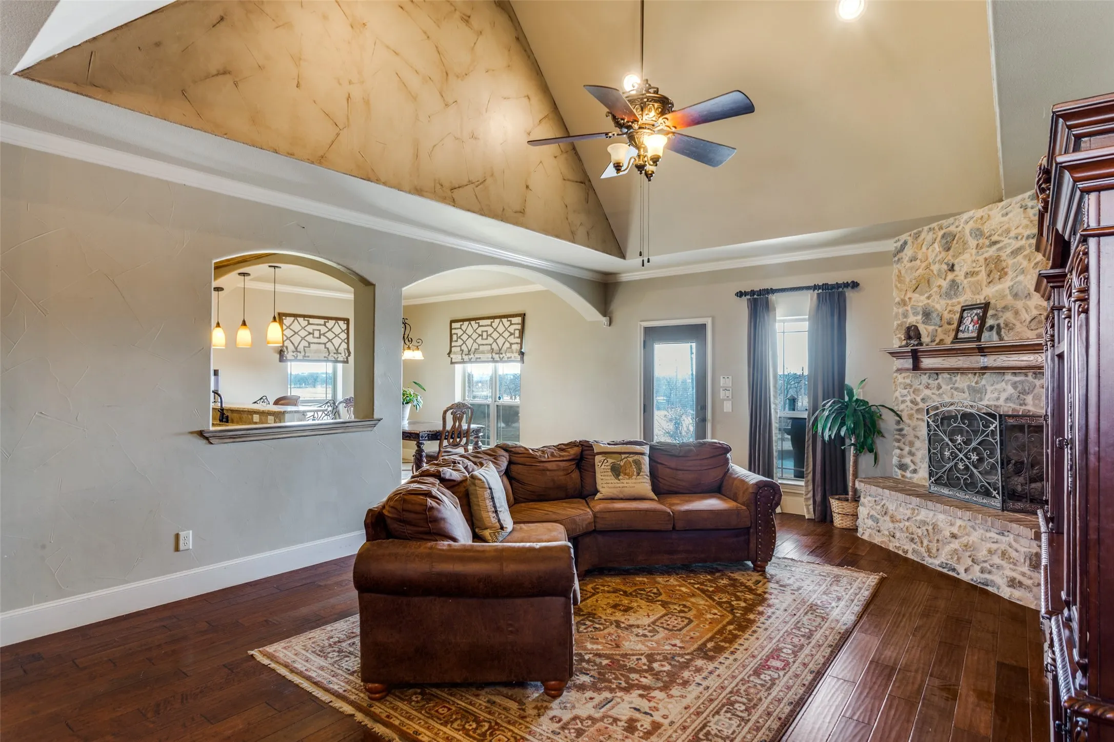 Single Family Residence For Sale in Wise County , 1233 County Road 3550, Paradise, Texas 76073, 4 Bedroom, 3 Bathroom, 2 Garage spaces, 3,030 Sqft, built in 2010, mls#21276178, Real Estate Agent in Paradise, Homes For Sale in Wise county, Homes For Sale in Paradise, Realtor in Paradise Texas, Real Estate Brokerage Independent Realty Texas, Luminita Cordes Realtor