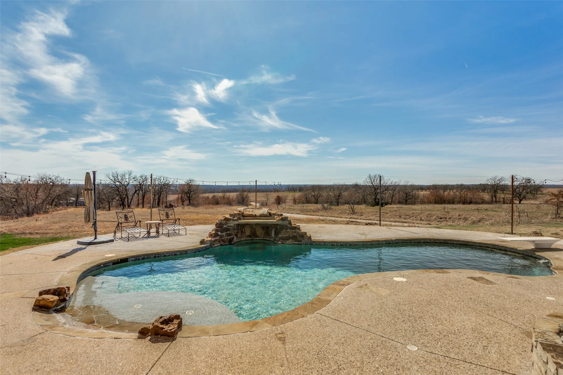 Single Family Residence For Sale in Wise County , 1233 County Road 3550, Paradise, Texas 76073, 4 Bedroom, 3 Bathroom, 2 Garage spaces, 3,030 Sqft, built in 2010, mls#21276178, Real Estate Agent in Paradise, Homes For Sale in Wise county, Homes For Sale in Paradise, Realtor in Paradise Texas, Real Estate Brokerage Independent Realty Texas, Luminita Cordes Realtor