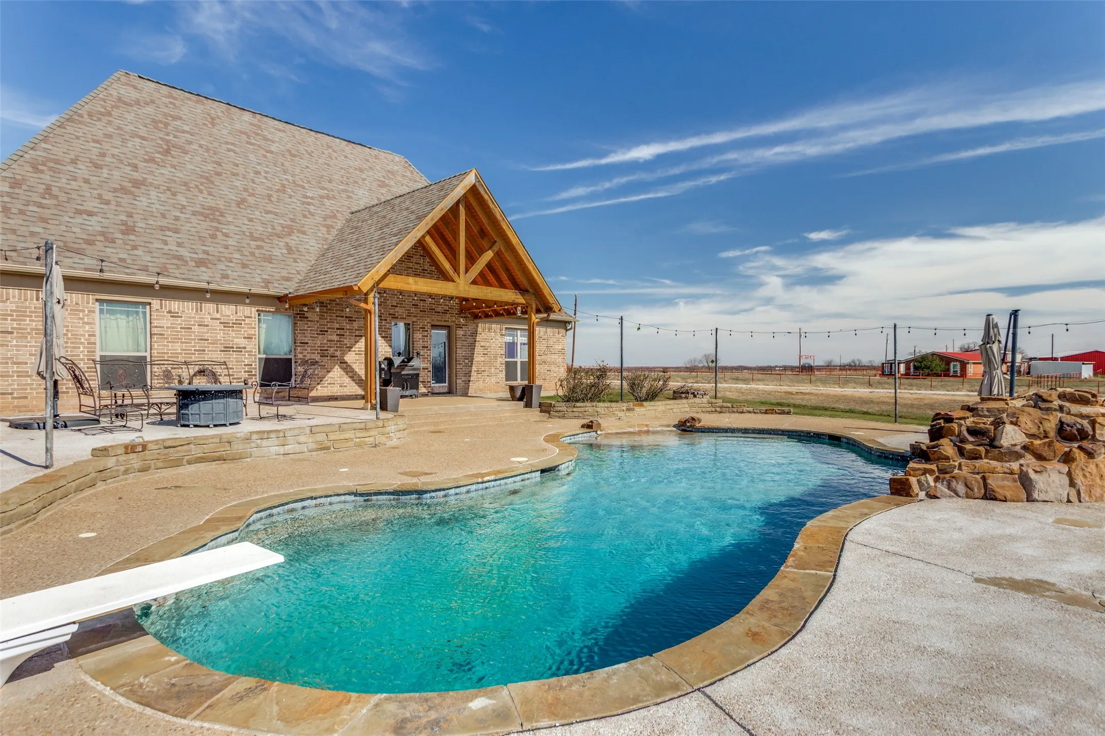 Single Family Residence For Sale in Wise County , 1233 County Road 3550, Paradise, Texas 76073, 4 Bedroom, 3 Bathroom, 2 Garage spaces, 3,030 Sqft, built in 2010, mls#21276178, Real Estate Agent in Paradise, Homes For Sale in Wise county, Homes For Sale in Paradise, Realtor in Paradise Texas, Real Estate Brokerage Independent Realty Texas, Luminita Cordes Realtor