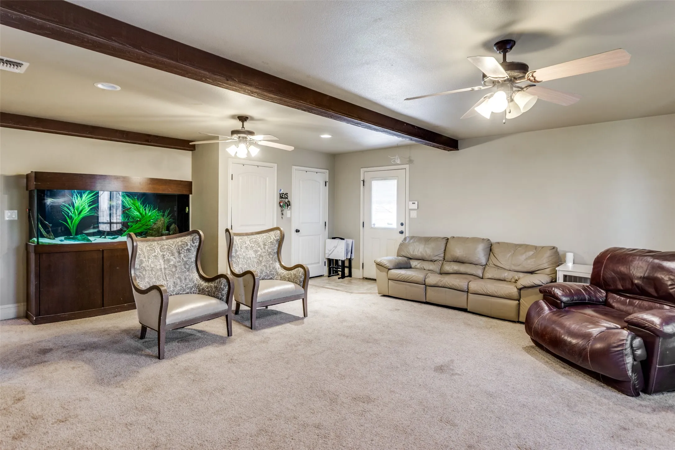 Single Family Residence For Sale in Wise County , 1233 County Road 3550, Paradise, Texas 76073, 4 Bedroom, 3 Bathroom, 2 Garage spaces, 3,030 Sqft, built in 2010, mls#21276178, Real Estate Agent in Paradise, Homes For Sale in Wise county, Homes For Sale in Paradise, Realtor in Paradise Texas, Real Estate Brokerage Independent Realty Texas, Luminita Cordes Realtor