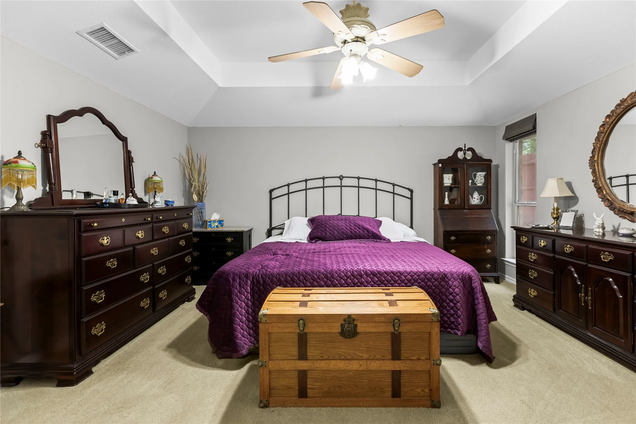 Single Family Residence For Sale in Dallas County , 403 N Casa Grande Circle, Duncanville, Texas 75116, 3 Bedroom, 2 Bathroom, 2 Garage spaces, 1,793 Sqft, built in 1985, mls#21274007, Real Estate Agent in Duncanville, Homes For Sale in Dallas county, Homes For Sale in Duncanville, Realtor in Duncanville Texas, Real Estate Brokerage Independent Realty Texas, Luminita Cordes Realtor