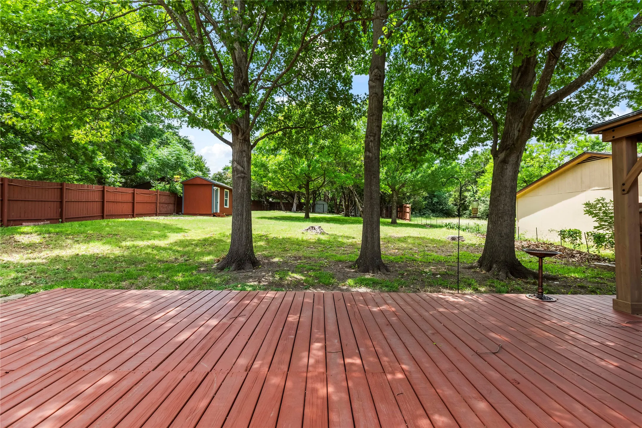 Single Family Residence For Sale in Dallas County , 403 N Casa Grande Circle, Duncanville, Texas 75116, 3 Bedroom, 2 Bathroom, 2 Garage spaces, 1,793 Sqft, built in 1985, mls#21274007, Real Estate Agent in Duncanville, Homes For Sale in Dallas county, Homes For Sale in Duncanville, Realtor in Duncanville Texas, Real Estate Brokerage Independent Realty Texas, Luminita Cordes Realtor