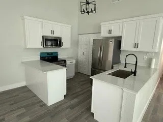 Townhouse For Sale in Dallas County , 4907 Rollingwood Court, Garland, Texas 75043, 3 Bedroom, 2 Bathroom, Garage spaces, 1,235 Sqft, built in 1973, mls#21276173, Real Estate Agent in Garland, Homes For Sale in Dallas county, Homes For Sale in Garland, Realtor in Garland Texas, Real Estate Brokerage Independent Realty Texas, Luminita Cordes Realtor