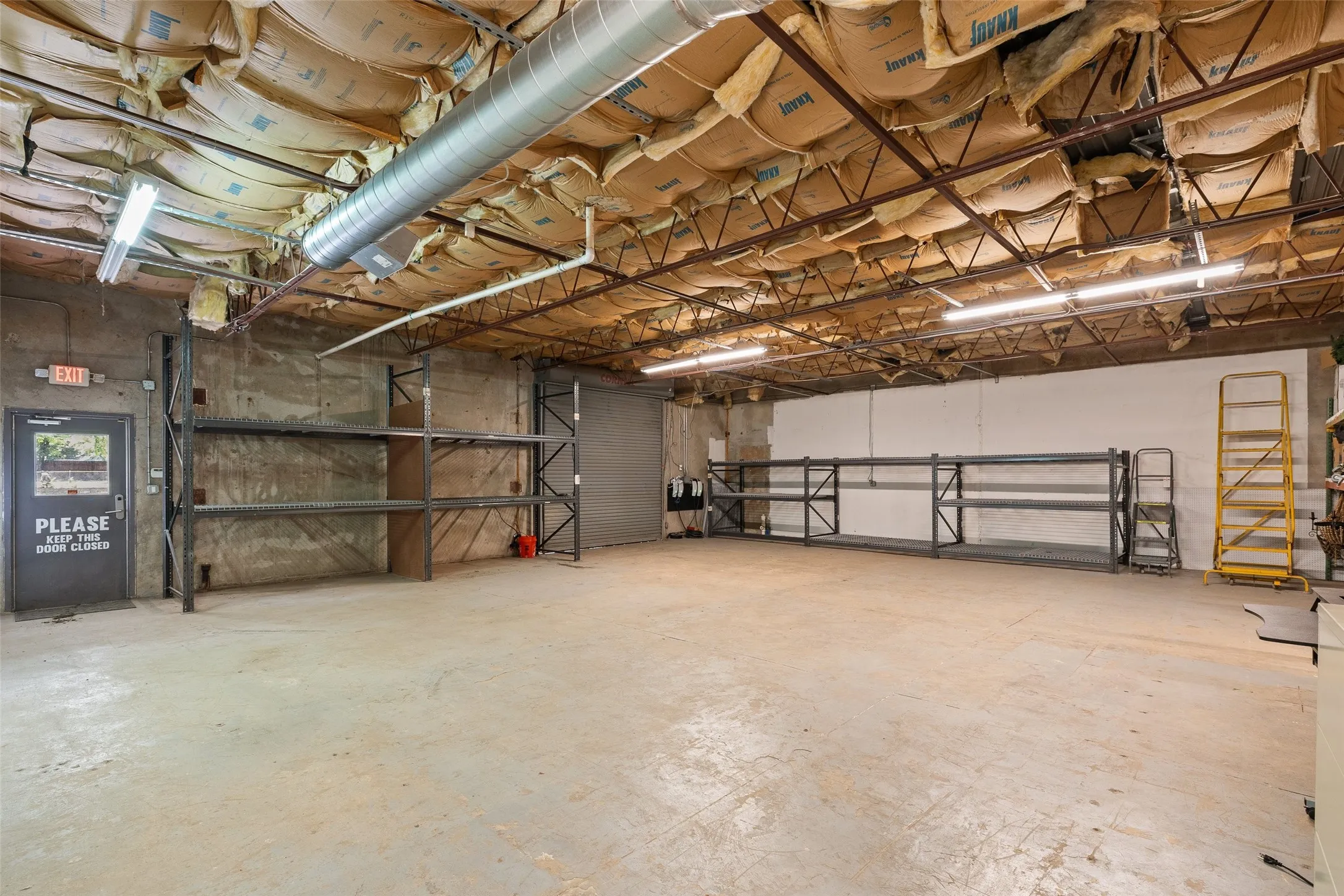 Warehouse For Rent in Hood County , 305 W Pearl Street, Granbury, Texas 76048, 0, 0, Garage spaces, 0 Sqft, built in 1976, Price $2,400, mls#21276188, Real Estate Agent in Granbury, Homes For Rent in Hood county, Homes For Rent in Granbury, Realtor in Granbury Texas, Real Estate Brokerage Independent Realty Texas, Luminita Cordes Realtor