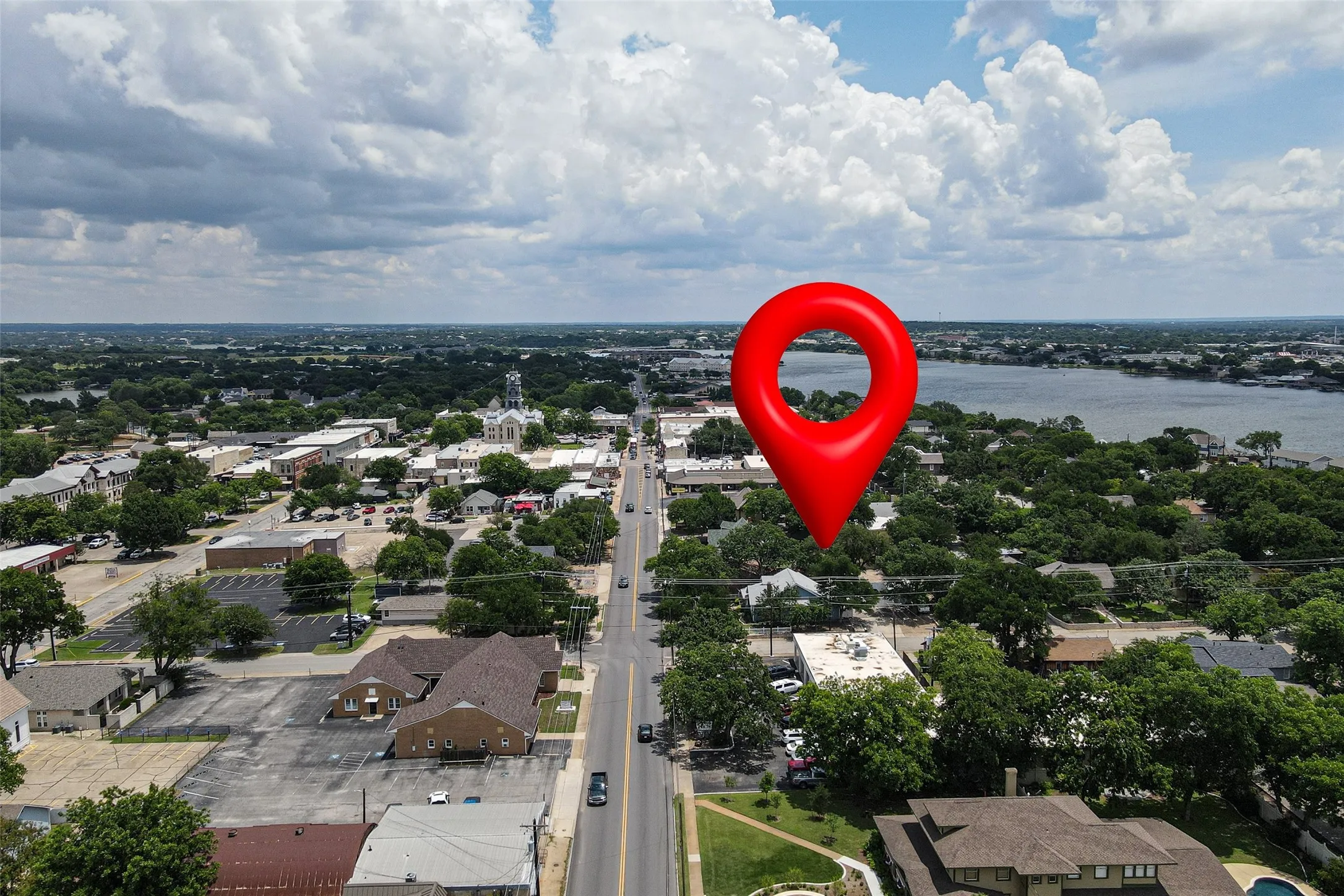 Warehouse For Rent in Hood County , 305 W Pearl Street, Granbury, Texas 76048, 0, 0, Garage spaces, 0 Sqft, built in 1976, Price $2,400, mls#21276188, Real Estate Agent in Granbury, Homes For Rent in Hood county, Homes For Rent in Granbury, Realtor in Granbury Texas, Real Estate Brokerage Independent Realty Texas, Luminita Cordes Realtor
