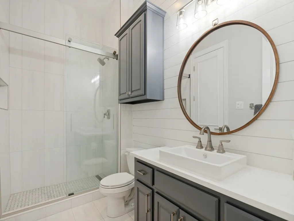 Downstairs guest bath