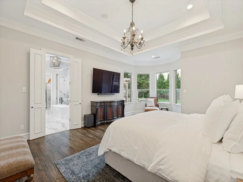 Very spacious wall space for your furnishings.